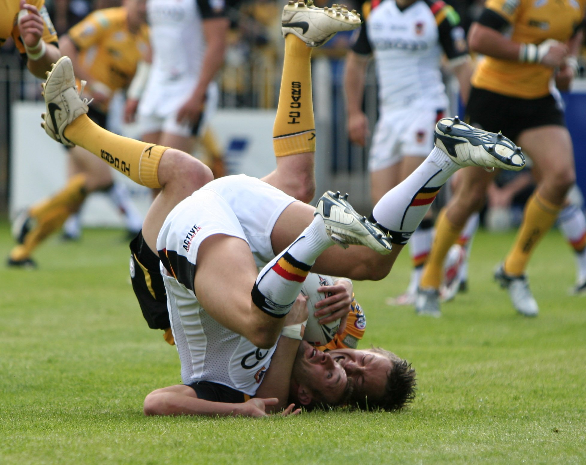 AVPA-2-CASTLEFORD-V-BRADFORD.jpg