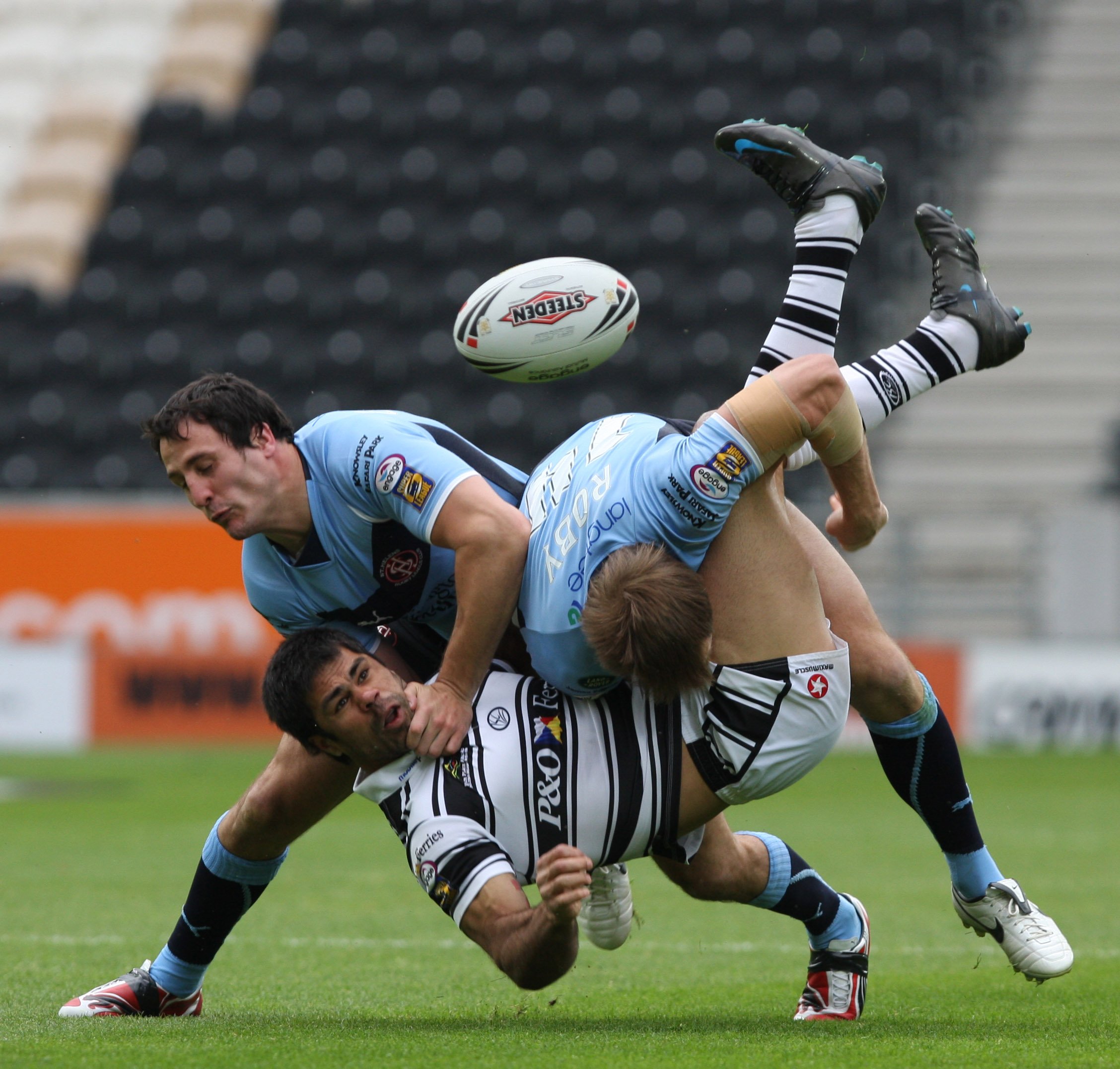AVPA-2-HULL-V-ST-HELENS.jpg