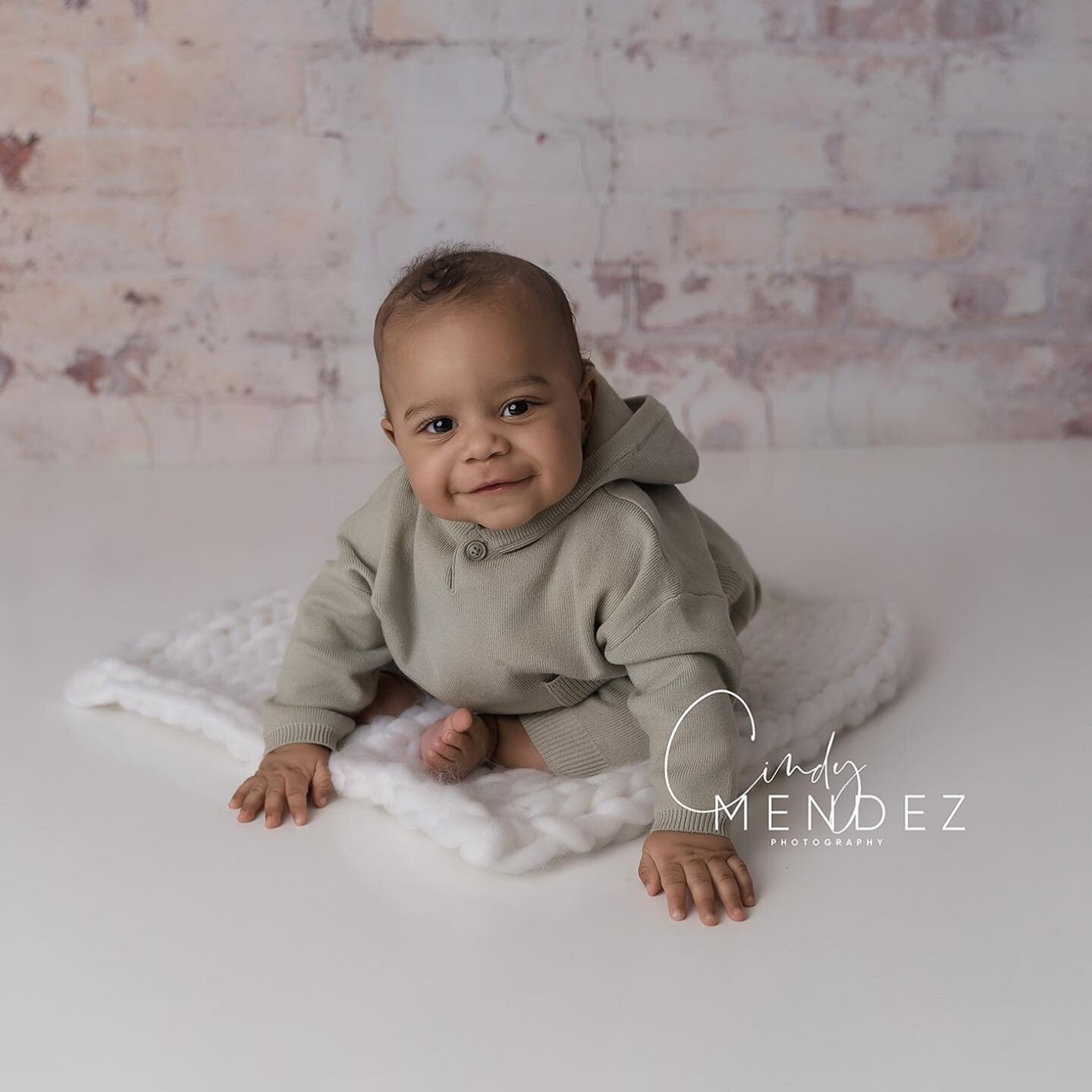 I love it when parents bring back their littles for milestone session! I got to photograph mommy and daddy's maternity session, newborn and now 6 month session. They grow up so fast! #sixmonths #milestones #6month #boy #babyboy #smiles #richildrenpho