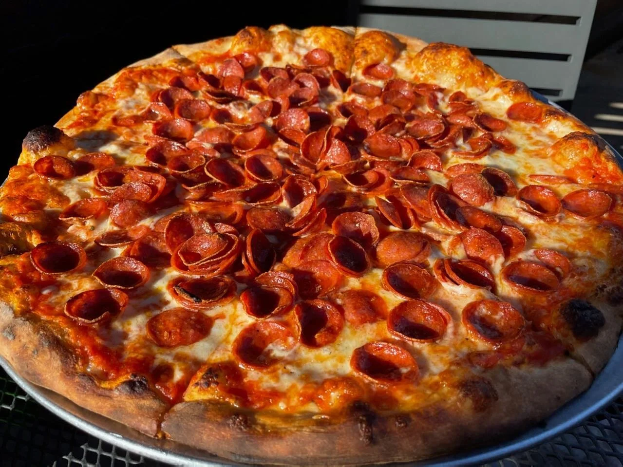 When you know it&rsquo;s true love 🍕
.
.
#Pieswithpurpose #honeypiepizza #honeypie #piesforthepeople #pizzaforall #pizzalove #newberg #pizza #honeypiepizza #pizzaforall #pizzalove #pizzaforthepeople #hotpies #farmfresh #salad #godspeedhollow #welove