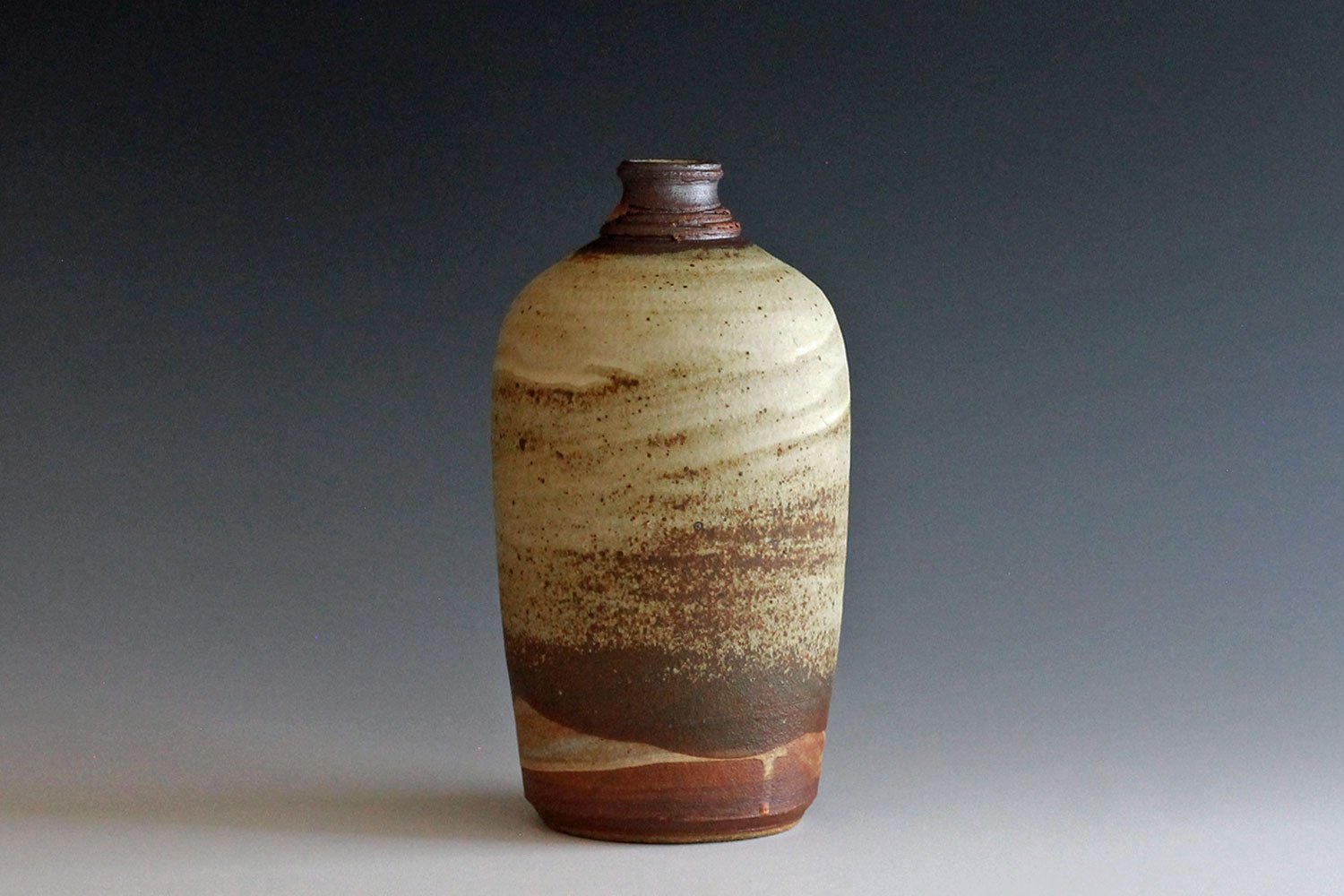 Bottle with matte glaze
