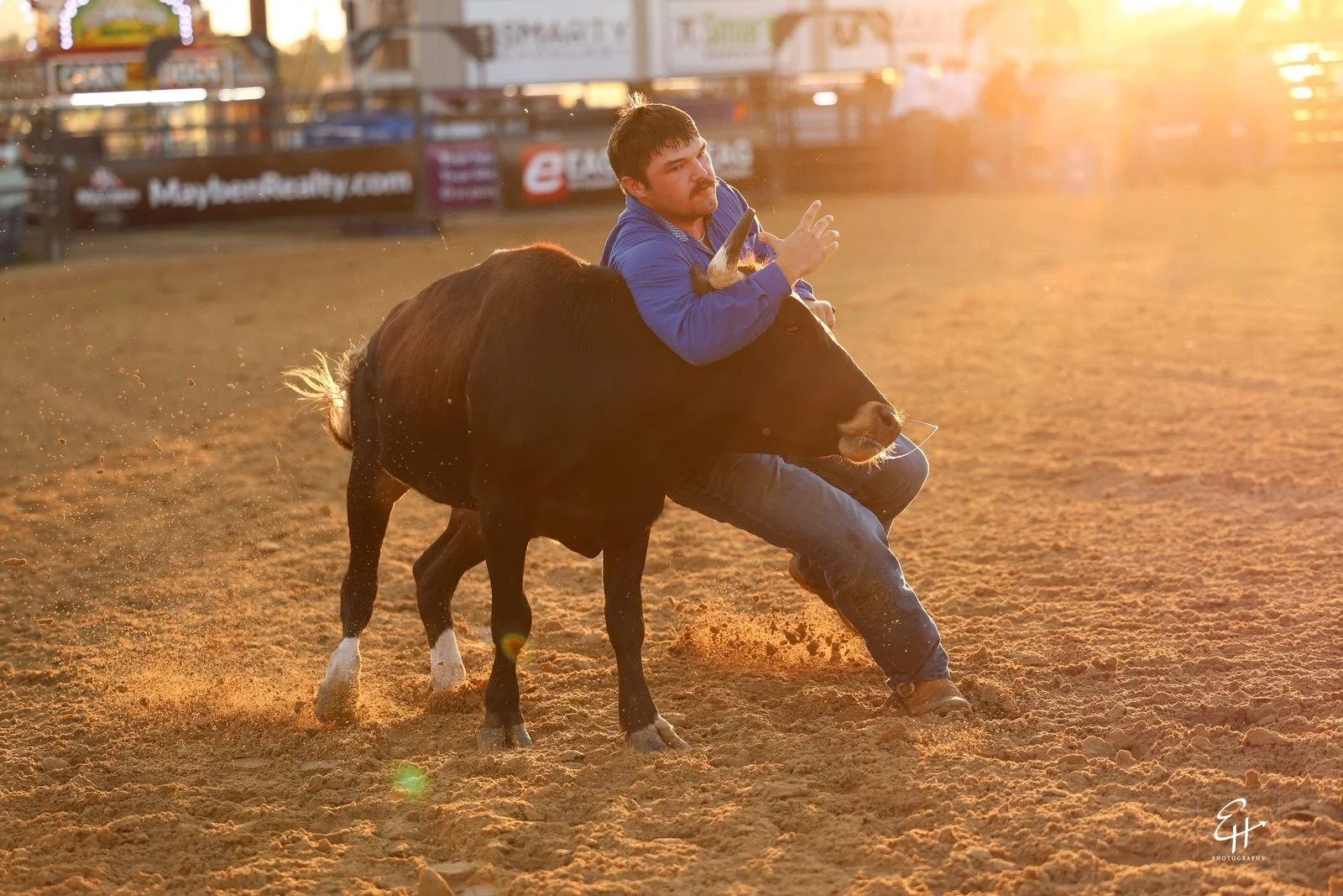 14_steerwrestling_TW9A6112.jpg