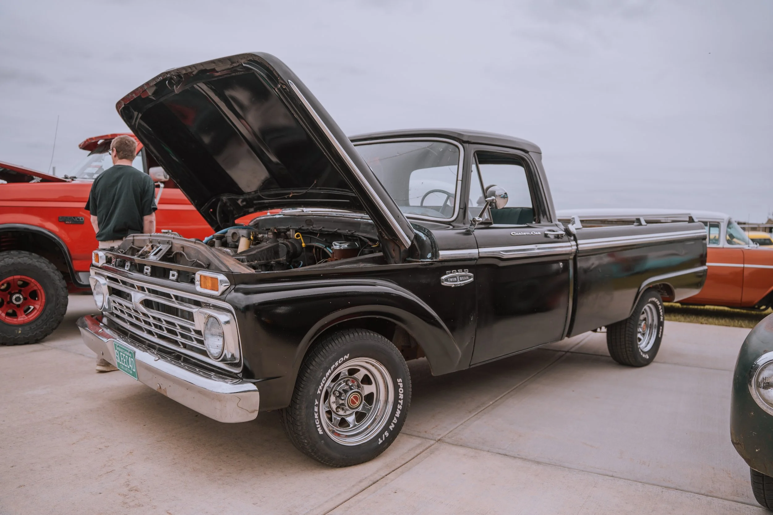 WINGS & WHEELS CLASSIC 2026 - LLOYDMINSTER PAINT & SUPPLIES 
IMAGES TAKEN BY RAZ CREATIVE