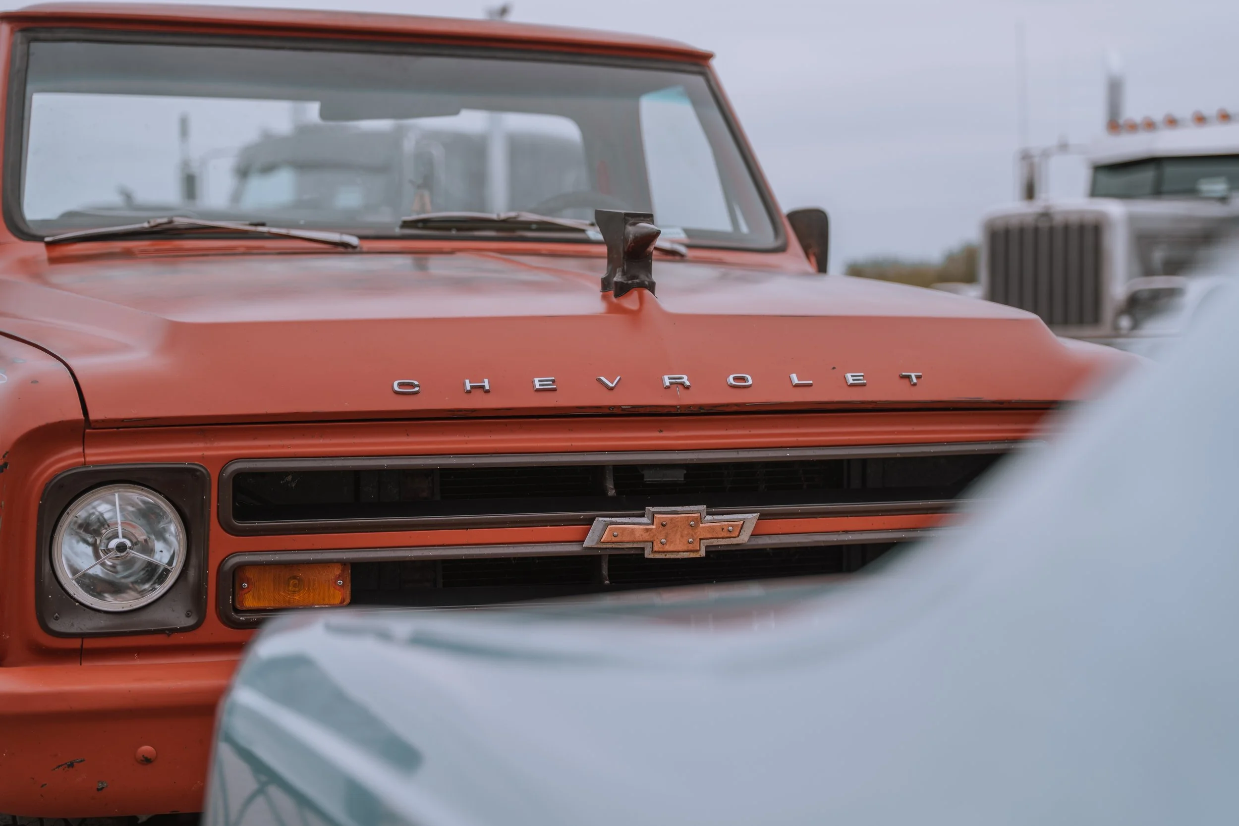 WINGS & WHEELS CLASSIC 2026 - LLOYDMINSTER PAINT & SUPPLIES 
IMAGES TAKEN BY RAZ CREATIVE