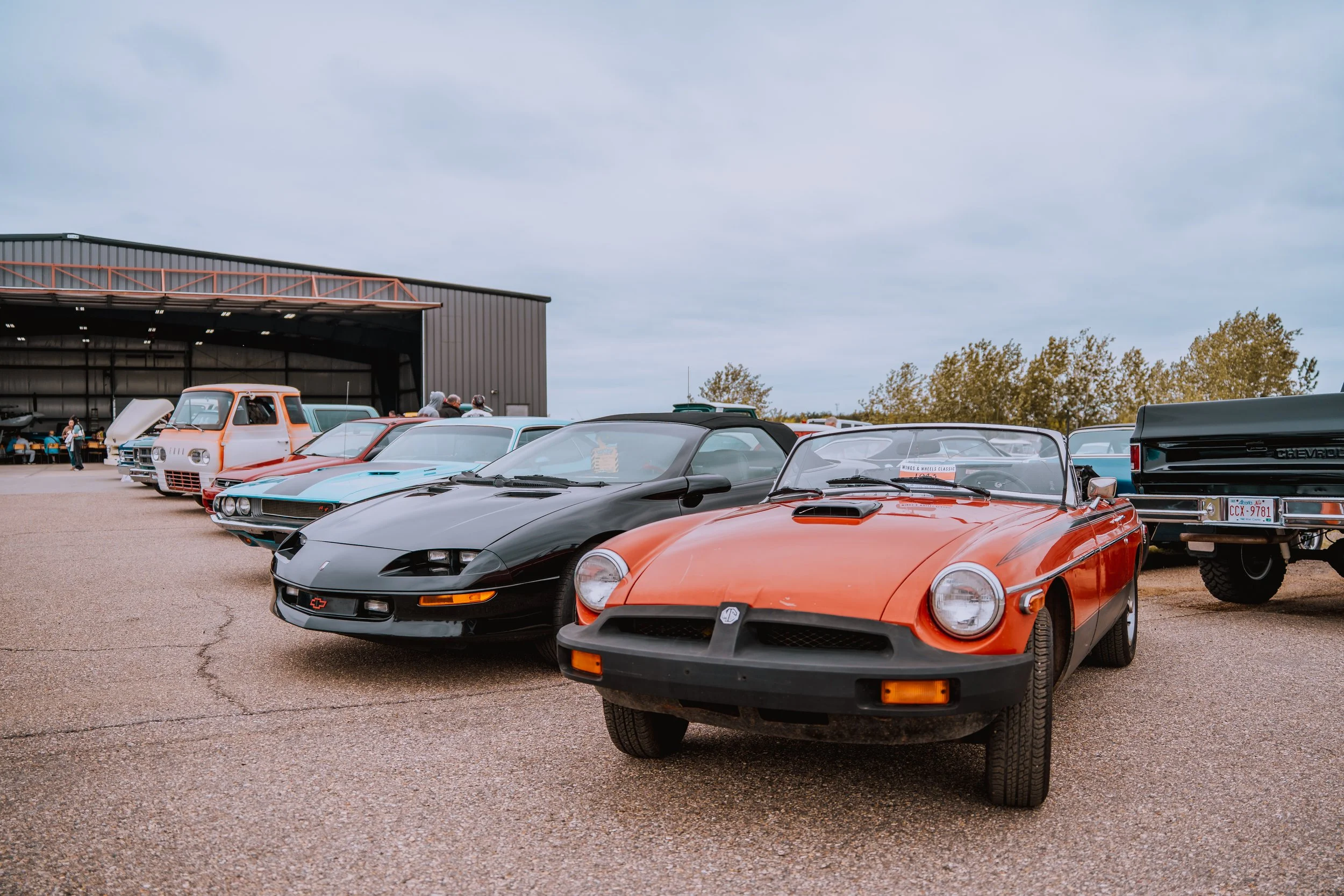 WINGS & WHEELS CLASSIC 2026 - LLOYDMINSTER PAINT & SUPPLIES 
IMAGES TAKEN BY RAZ CREATIVE