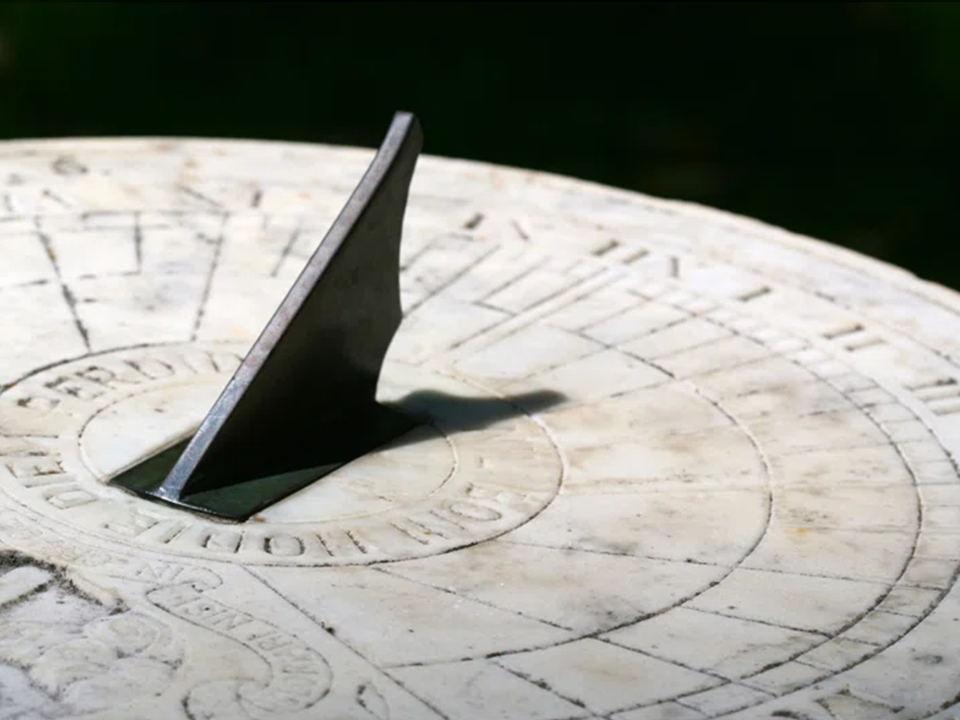 Simple sundial in black and white