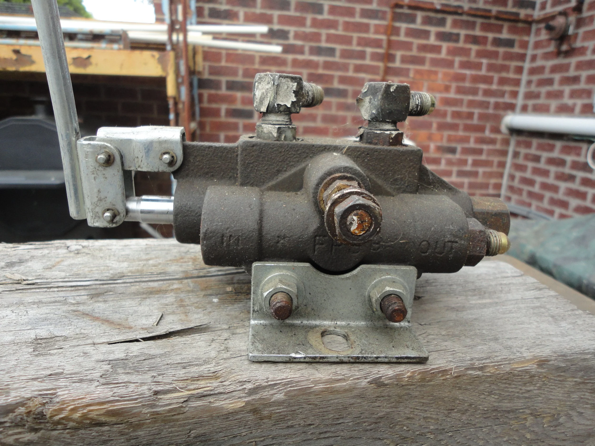 auction photos 032.JPG