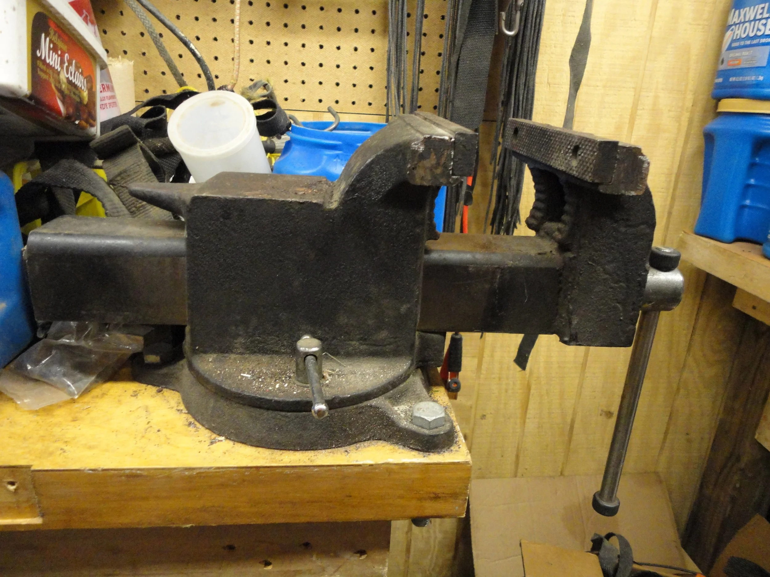 auction photos 041 (2).JPG