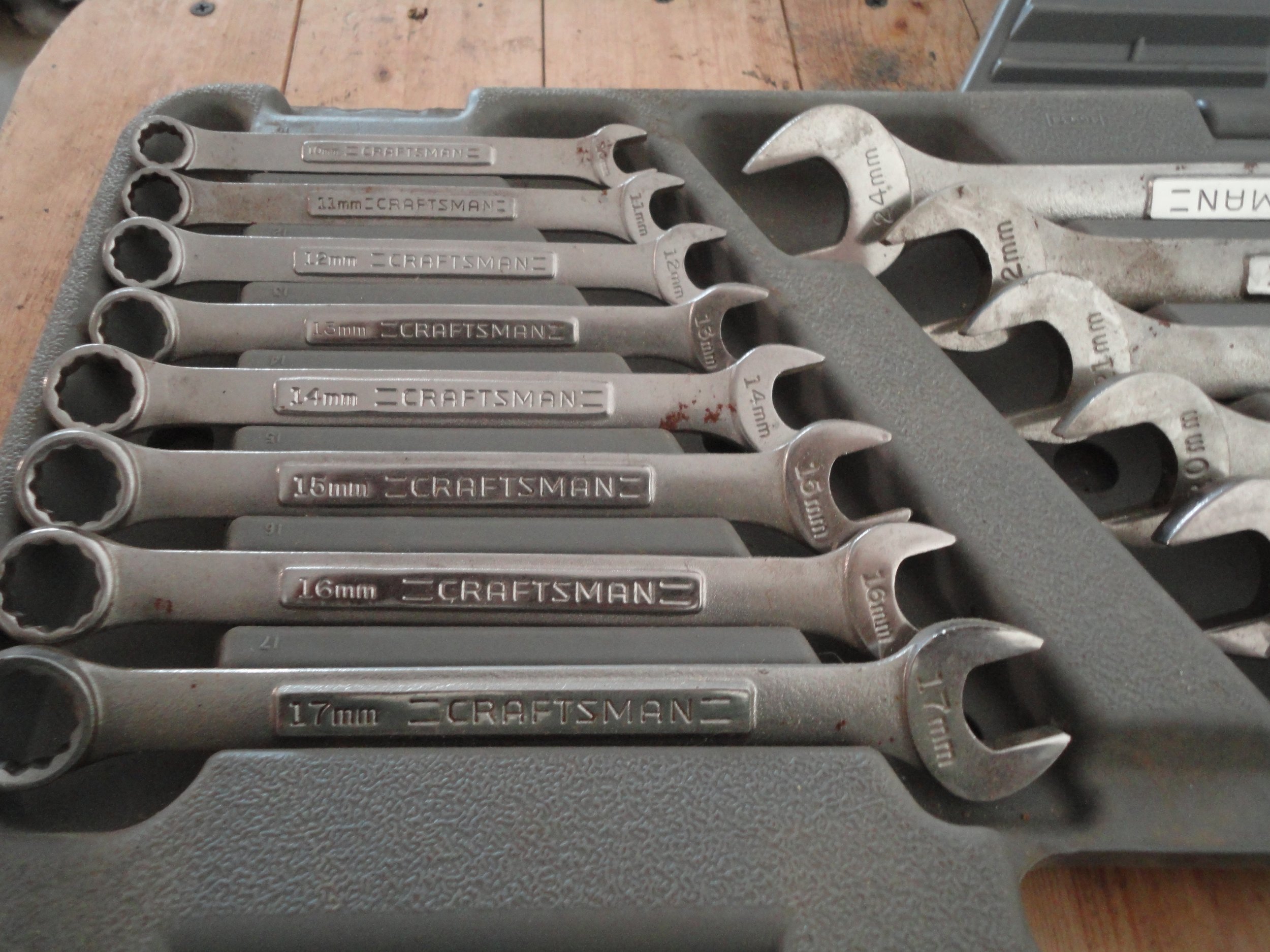 auction photos 044.JPG