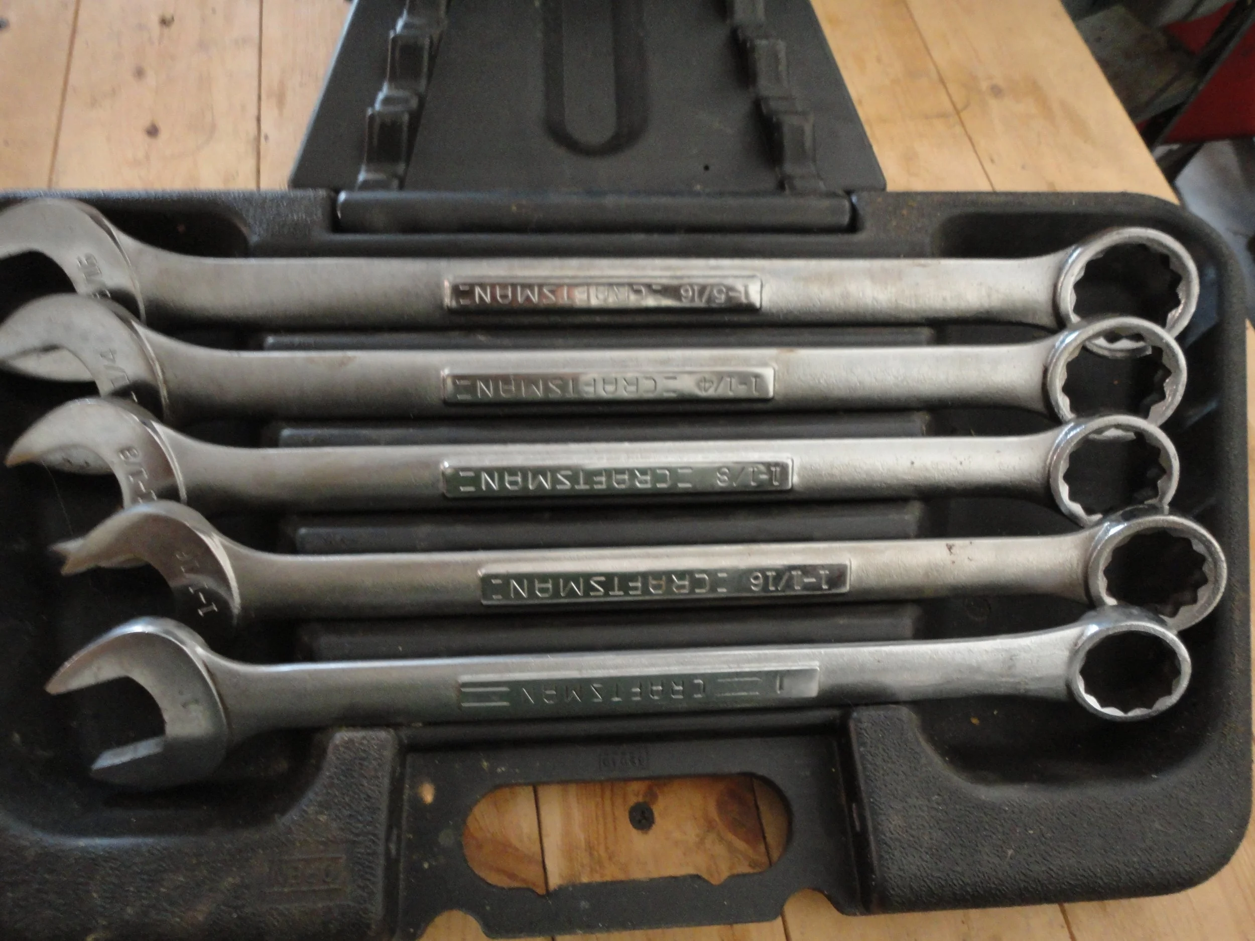 auction photos 051.JPG