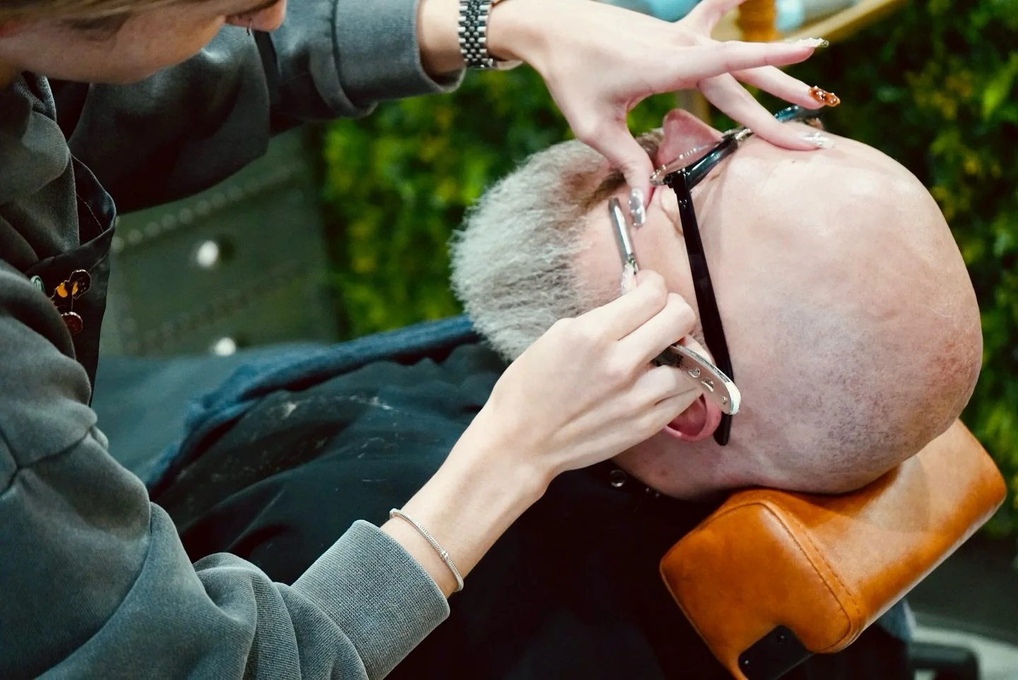 We&rsquo;re here for all beard lengths from stubble to sculpted styles we&rsquo;ve got you covered! ✂️. 𝘿𝙚𝙗𝙤𝙣𝙖𝙞𝙧 - 𝘼 𝙈𝙚𝙣&rsquo;𝙨 𝙂𝙧𝙤𝙤𝙢𝙞𝙣𝙜 𝙇𝙤𝙪𝙣𝙜𝙚

Booking Concierge: (516)557-1508 📞 
Booking Site: DebonairNYC.com 📱 
Locati