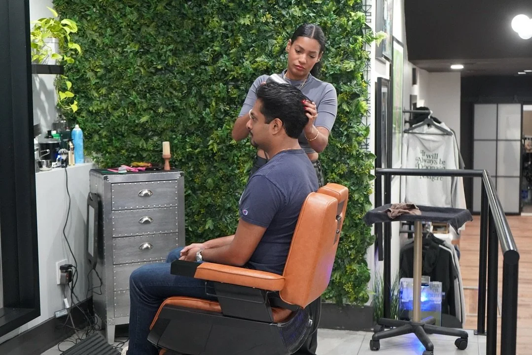 A fresh cut + a happy significant other = the perfect Saturday 🔥✂️ with Andria here Saturdays only! Pre-book your spot now and thank us later. 💈

#menshair #menssalon #menscut #menscutnyc #haircutsformen #midtownstylist #manhattanstyle #salonformen