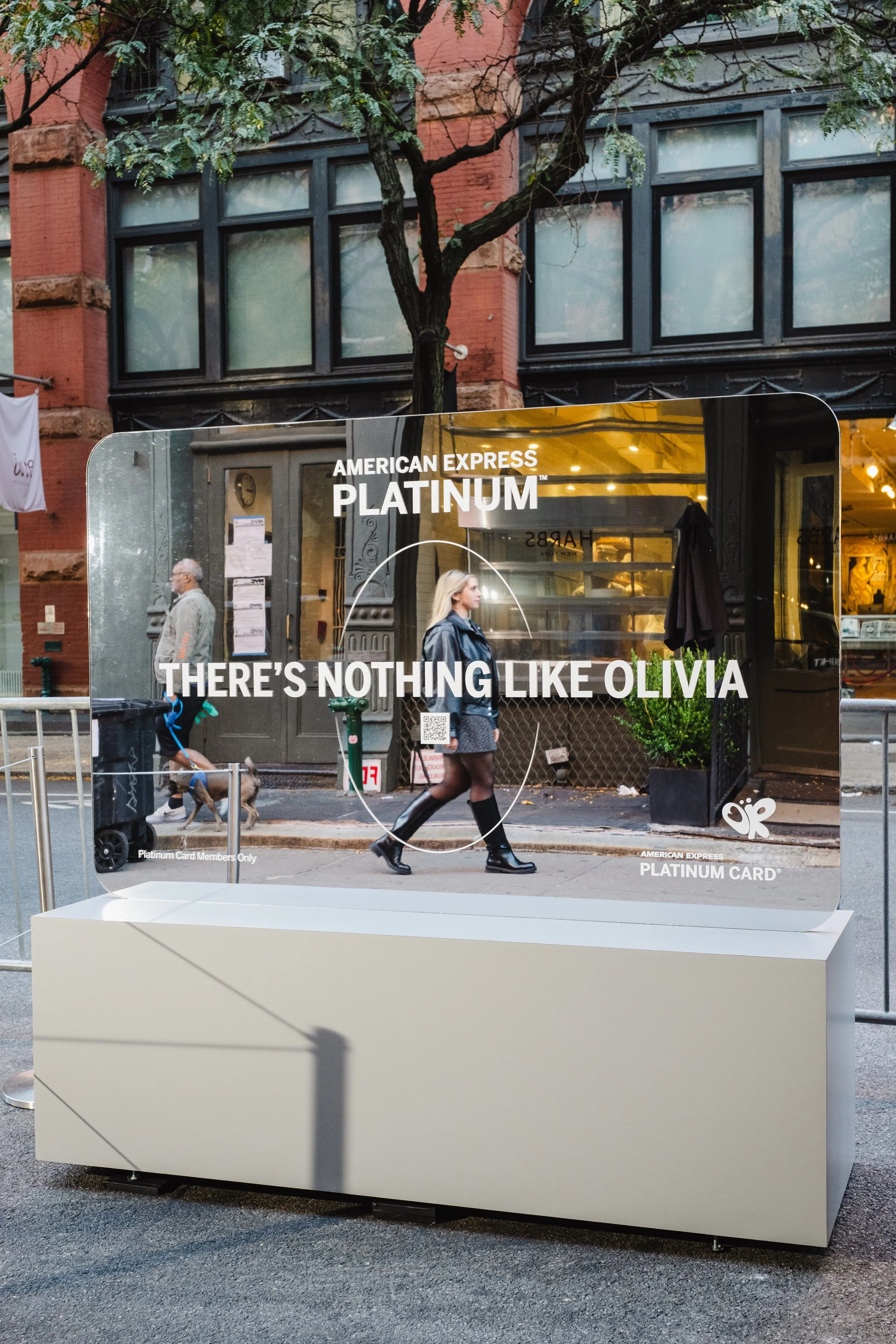 LannaApisukh_AMEX_OliviaRodrigo_Day1-2112_90% (1).jpg