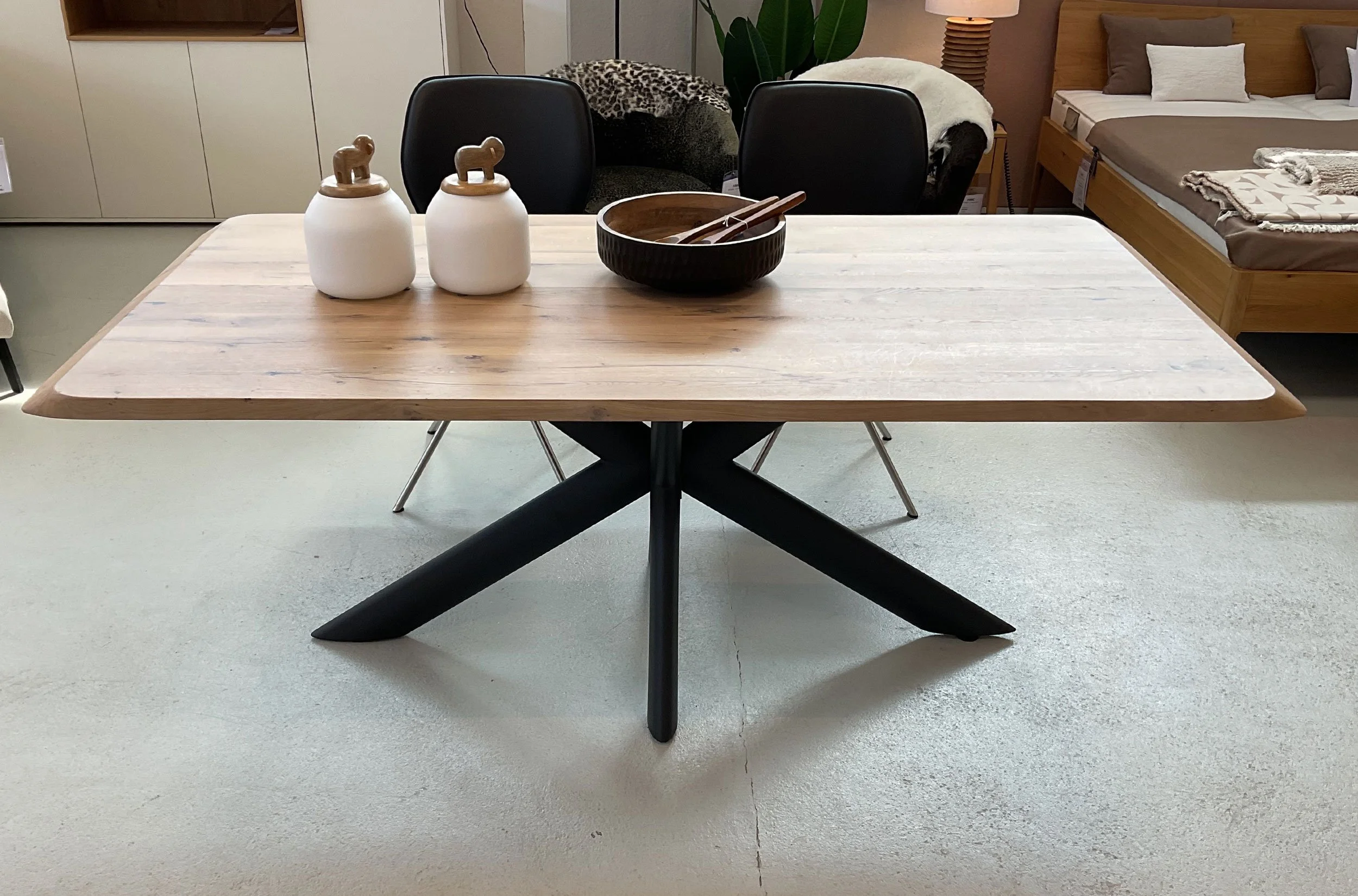 Esstisch Eiche massiv  -  statt  € 1.699, -  jetzt € 1.199,-*