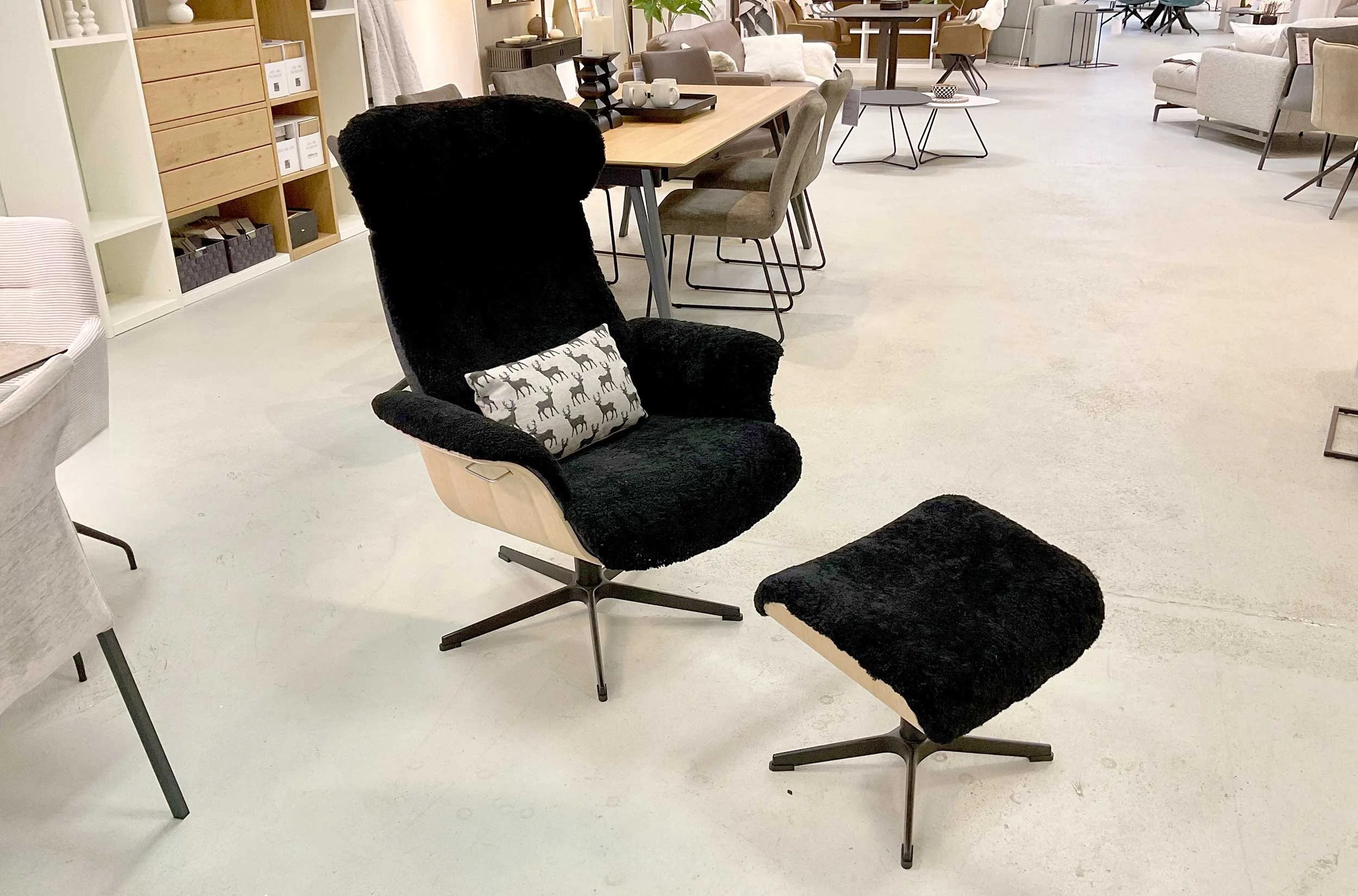 Relaxsessel mit Schaffell - statt € 3.392,-  jetzt € 2.198,-*