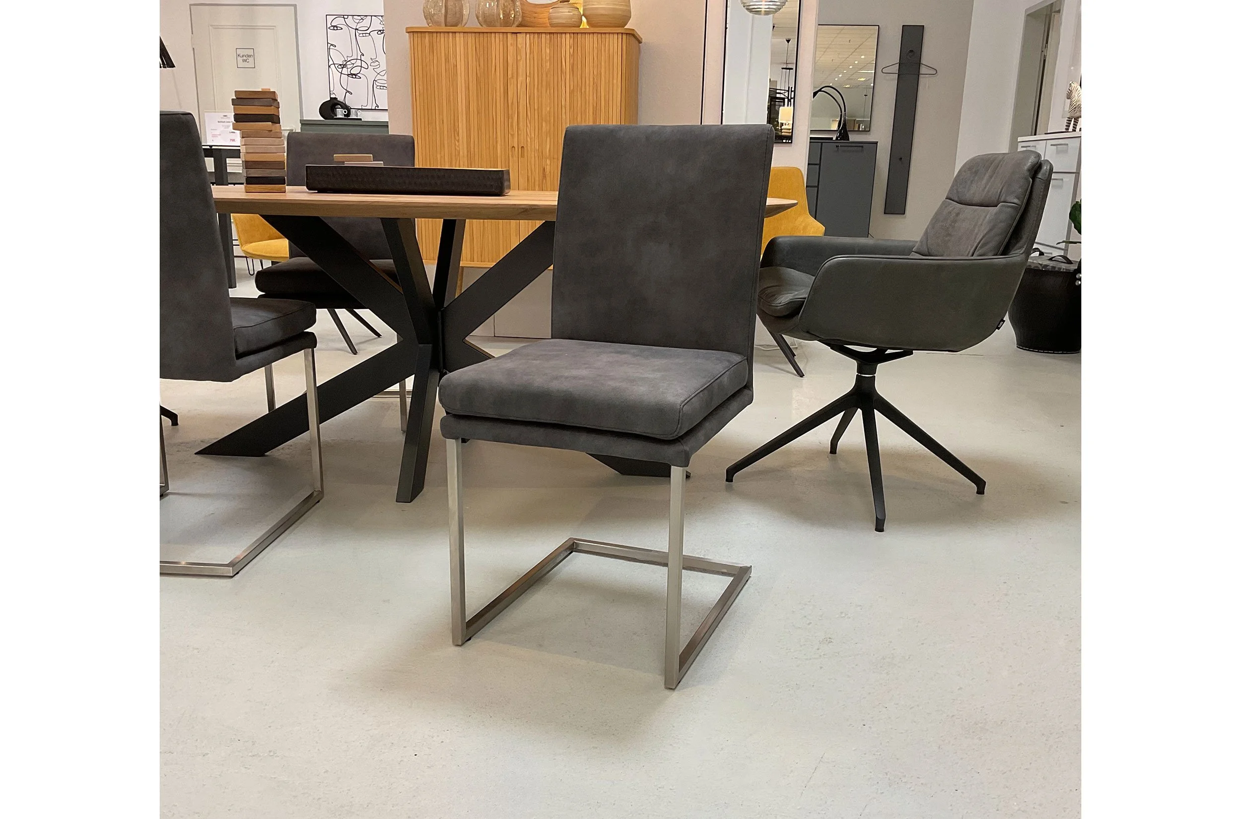 Freischwinger 4er-Set - statt je € 369,-  jetzt je € 279,-*