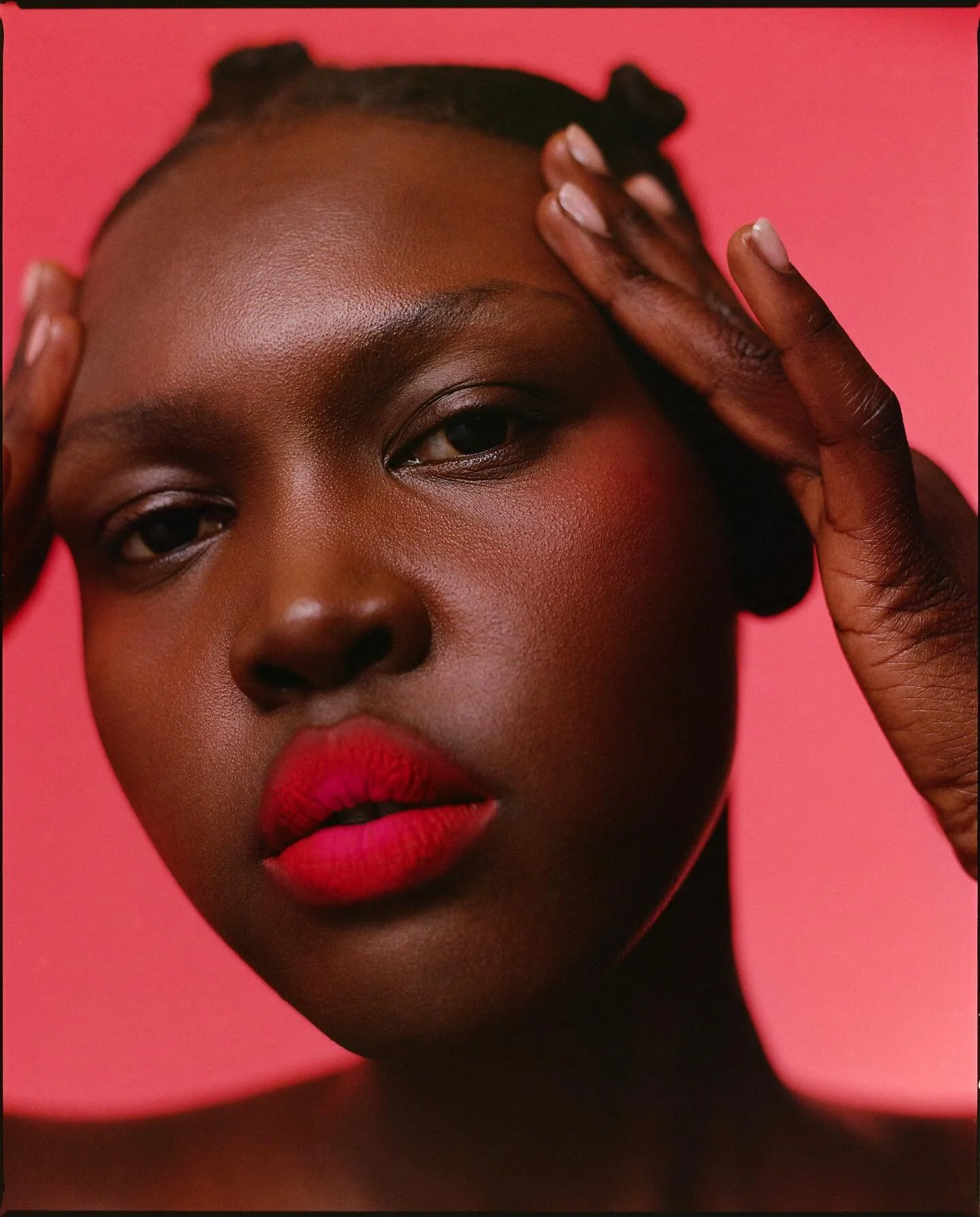 💋#PowderLips with @_uhnr. 

Photo @joebulawan @undividedcreative 
Hair @misstbeauty @plutinogroup 
Makeup @mttthw 

#GetTheLook with @maccosmeticscanada Retro Matte Liquid Lipcolour in Ruby Phew! lined with Lip Pencil in Chestnut topped with Pigment