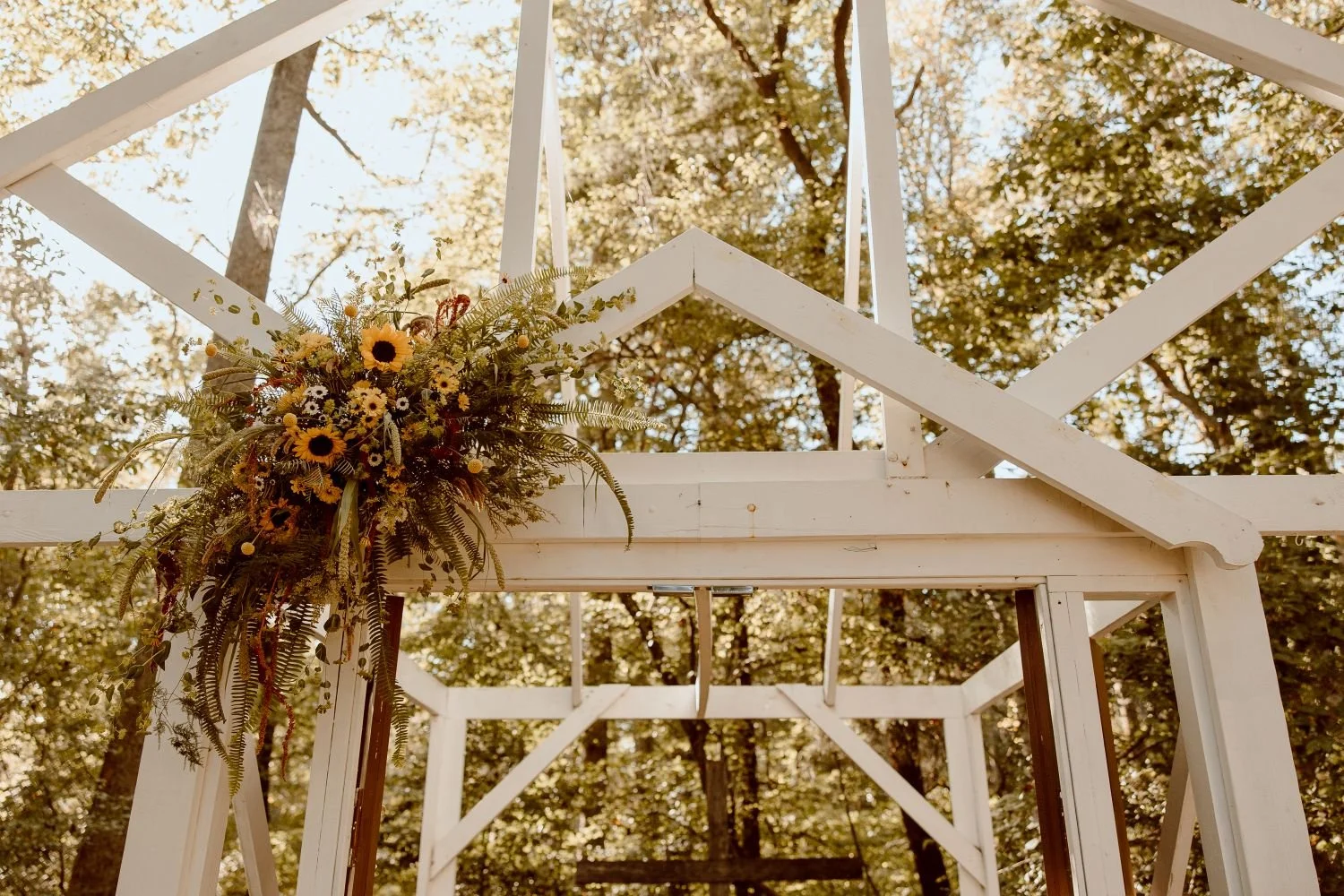 Forest wedding ceremony venue in Virginia
