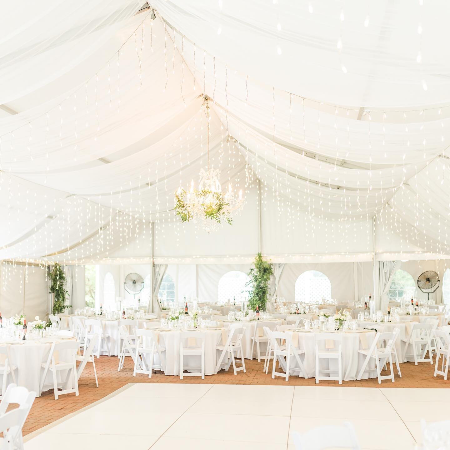 Let&rsquo;s talk receptions! Our goal is to provide a timeless canvas that our couples can personalize based on their unique love story and vision. Whether our couples are seeking a full-on dance party bash or a quieter, intimate family gathering to 