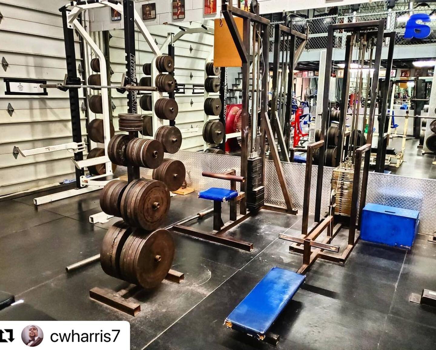 #usagyminc #hardcore #hardcoregym #steel #iron #goodvibes #alllove #positivevibes #usa🇺🇸 #usarmy #34yearsstrong #smallbusiness #merica🇺🇸 #landofthefree #homeofthebrave🇺🇸 #Repost @cwharris7 with @make_repost
・・・
I took last week off to rest and 