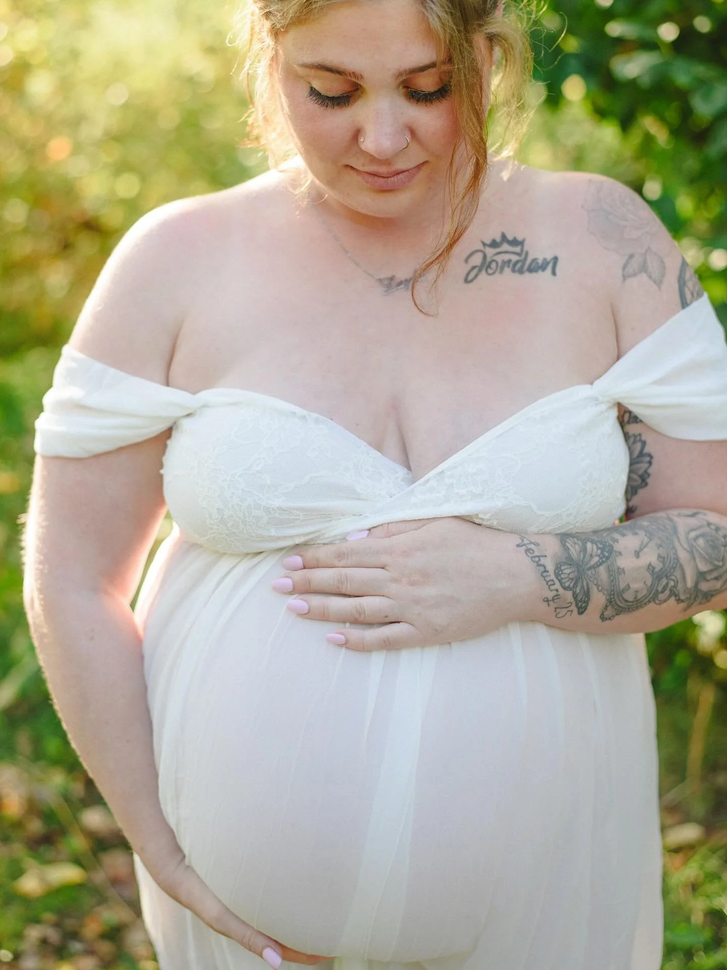 Beautiful mama to be.

#stouffvillefamilyphotographer #newmarketfamilyphotographer #uxbridgephotographer #keswickphotographer #markhamphotographer #familyphotos #maternityphotography