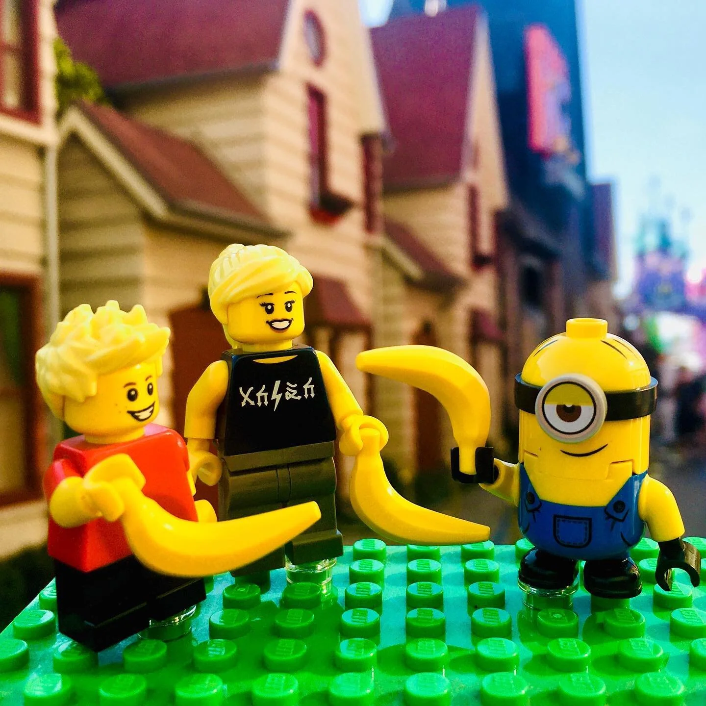 This minion is bananas! 🍌💛👁
.
.
.
.
#jmelego #lego #legoholic @lego #brickcityterrace #legostagram #legominifigures #legophotography #legoinstgrm #legofriends #bricks #legoworld #minifigures #bricknetwork #legoaddict #legominifigs #legos #legofan 