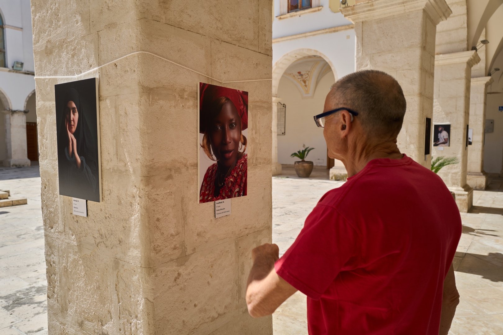 Mostra fotografica "I volti dell'accoglienza",  Manfredonia - 27 maggio - 13 giugno 2026