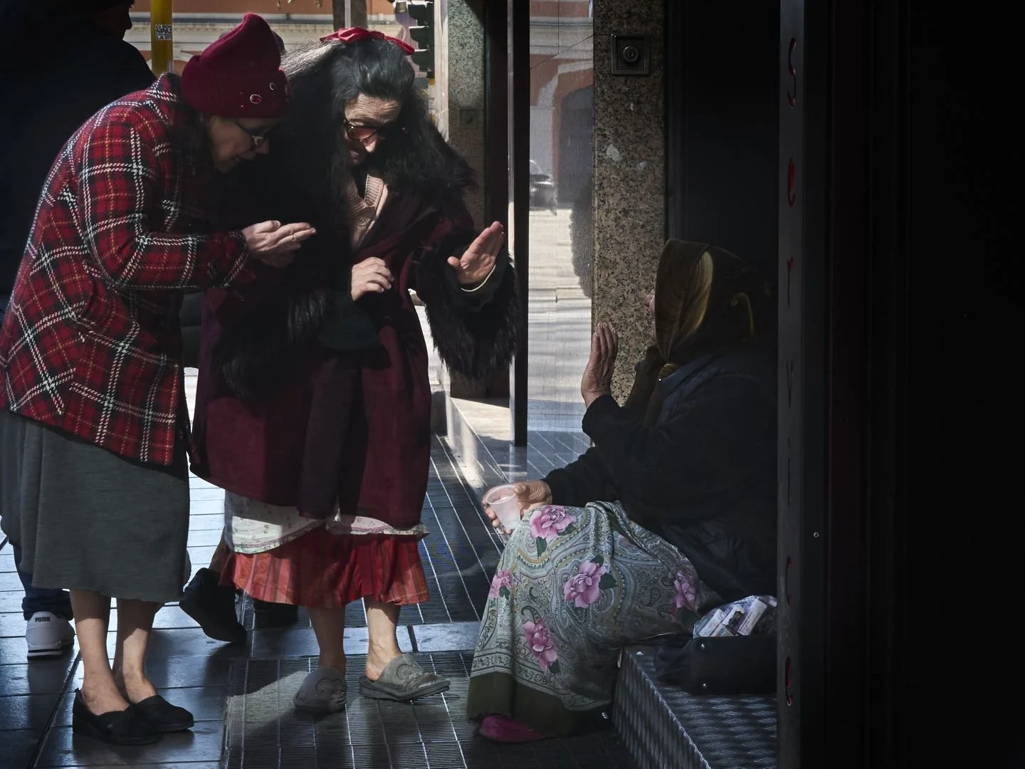 Discussione animata
Matteo Della Torre Photography
Fotografo di ritratto, beauty, moda e commerciale. Ritratti e Book per modelle e modelli. 
Studio: San Ferdinando di Puglia (BT).