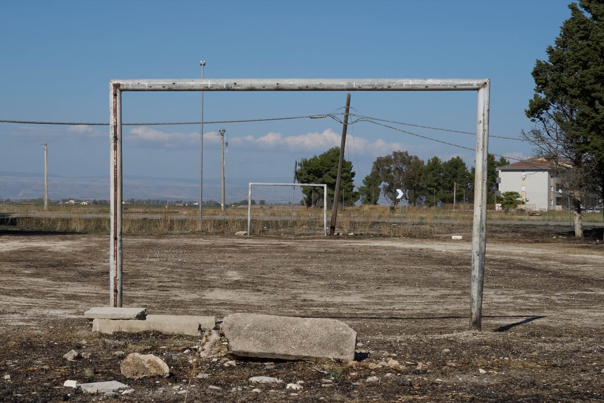 Porte da calcio a Borgo Mezzanone
Studio: San Ferdinando di Puglia (BT).
