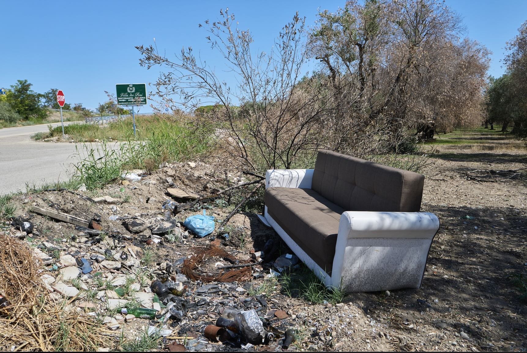 Divano abbandonato
Foto: Matteo Della Torre Photography