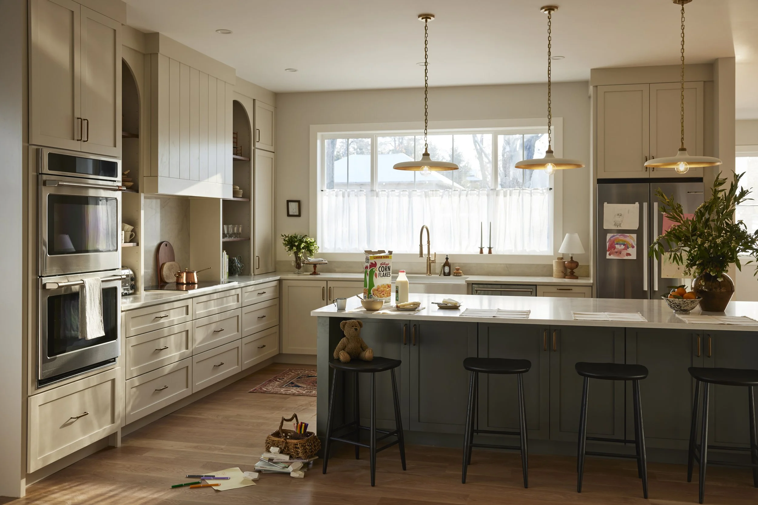 Large kitchen, custom cabinetry, open concept 