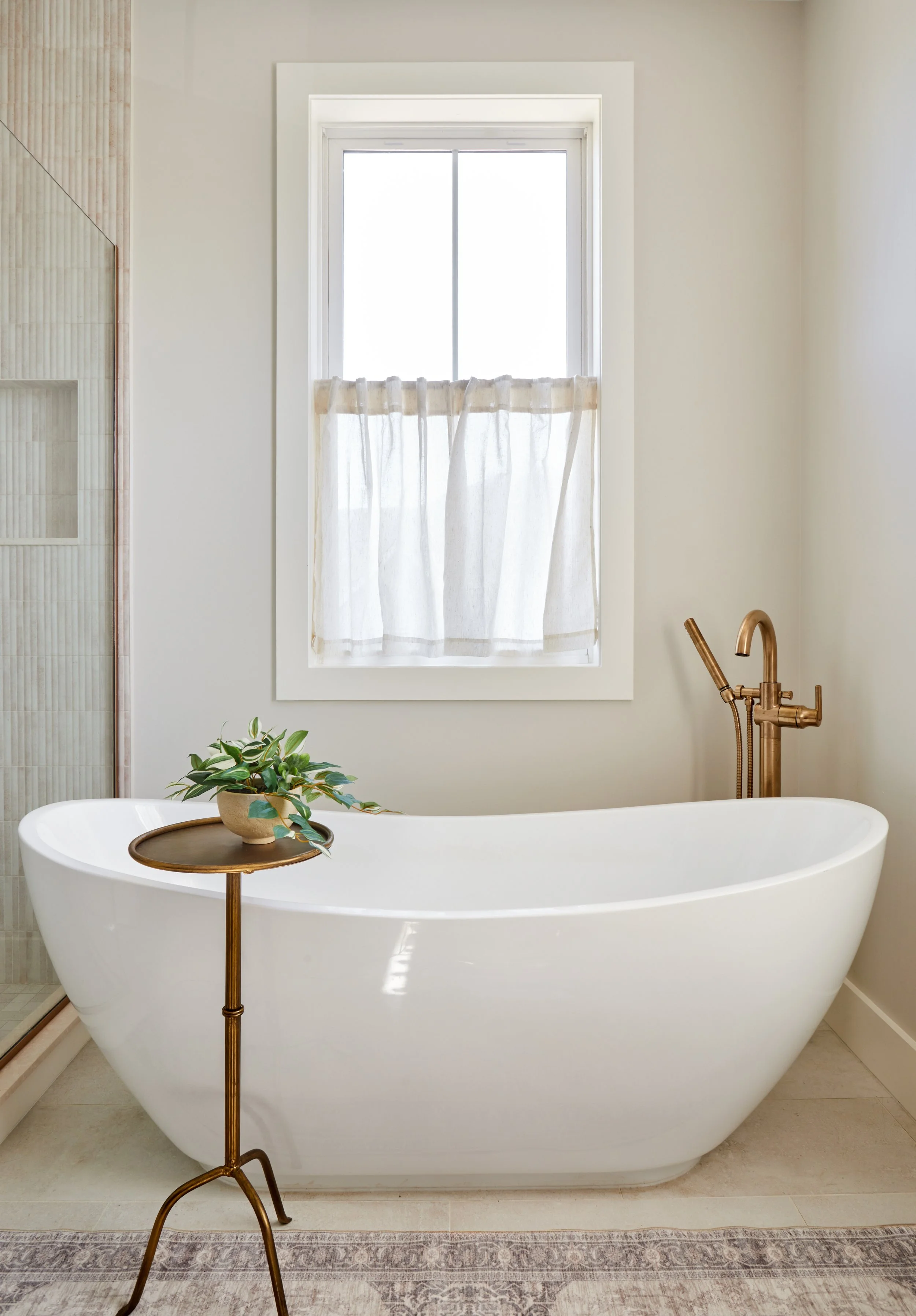 Large soaking tub