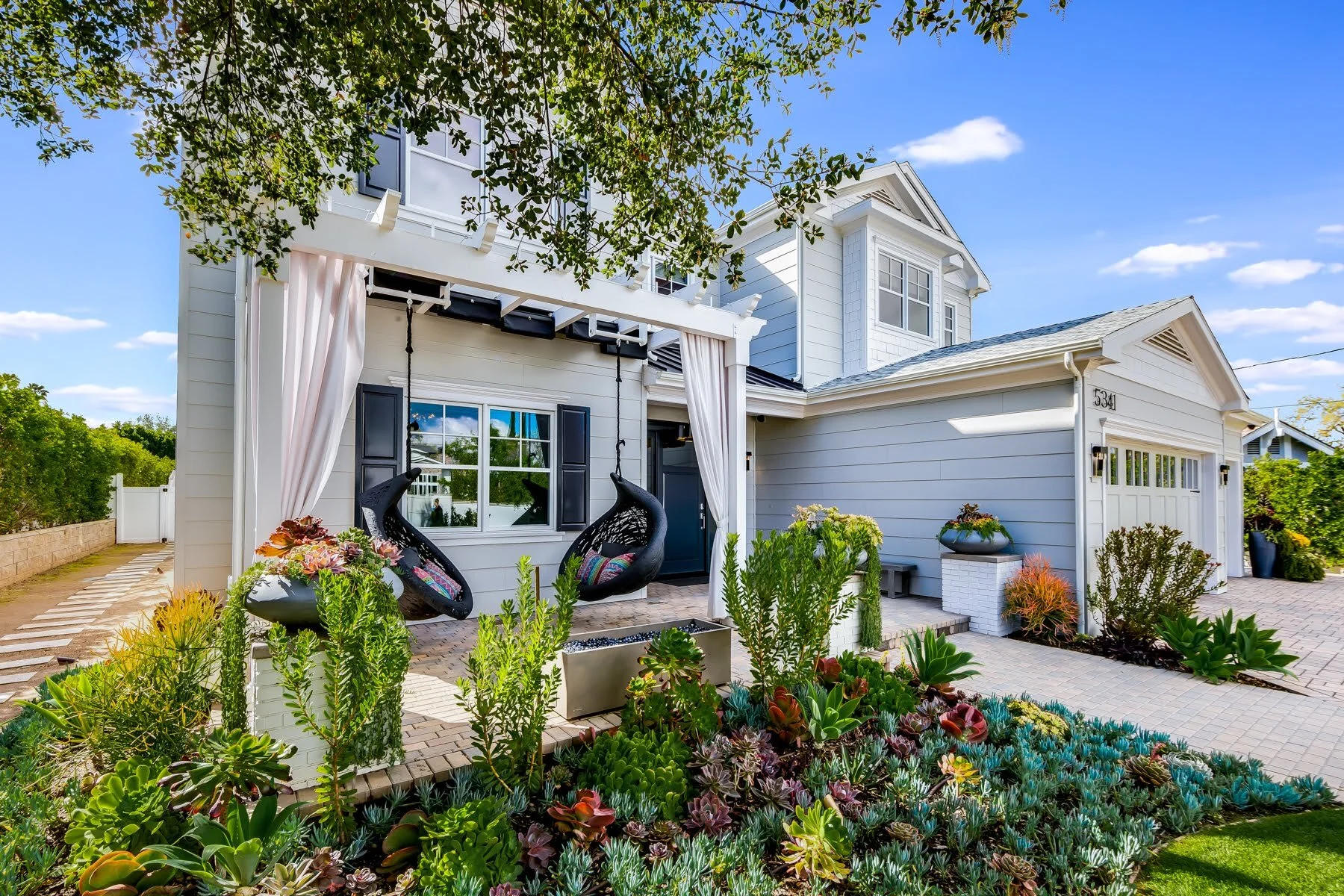 Copy of 5341LouiseDay-MLS-6.jpg