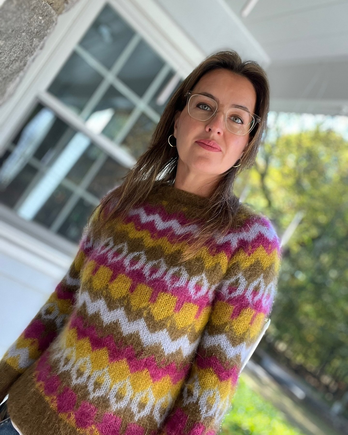 I&rsquo;m not sure if I ever post here my version of the Instant Crush Pullover, pattern from @jojilocat !
.
It is knitted used two strands of mohair, in my case Feather Mohair Lace from @magpiefibers 😍!
.
Happy Fall 🍁🍂, friends!
.
.
.
#knitting #