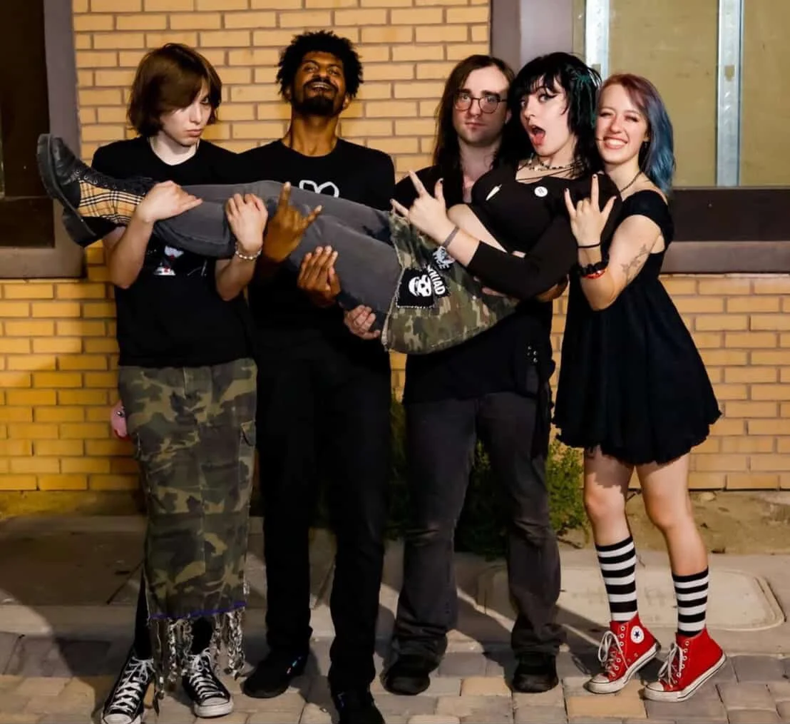 3 star punk bar - Quit yer whinin - rundown kreeps - talking bombs