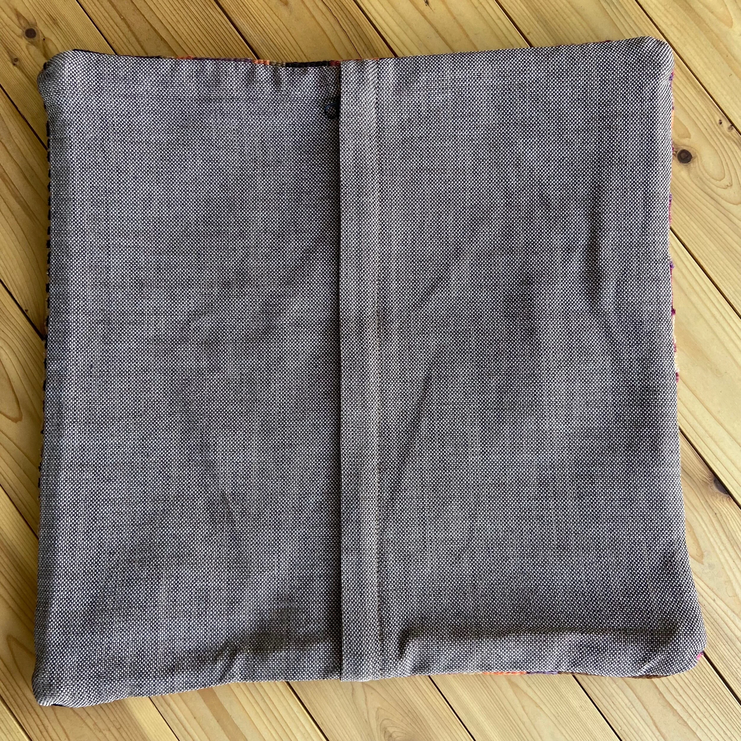 1E4B7ED6-B80E-4400-A352-C56761AFAB17