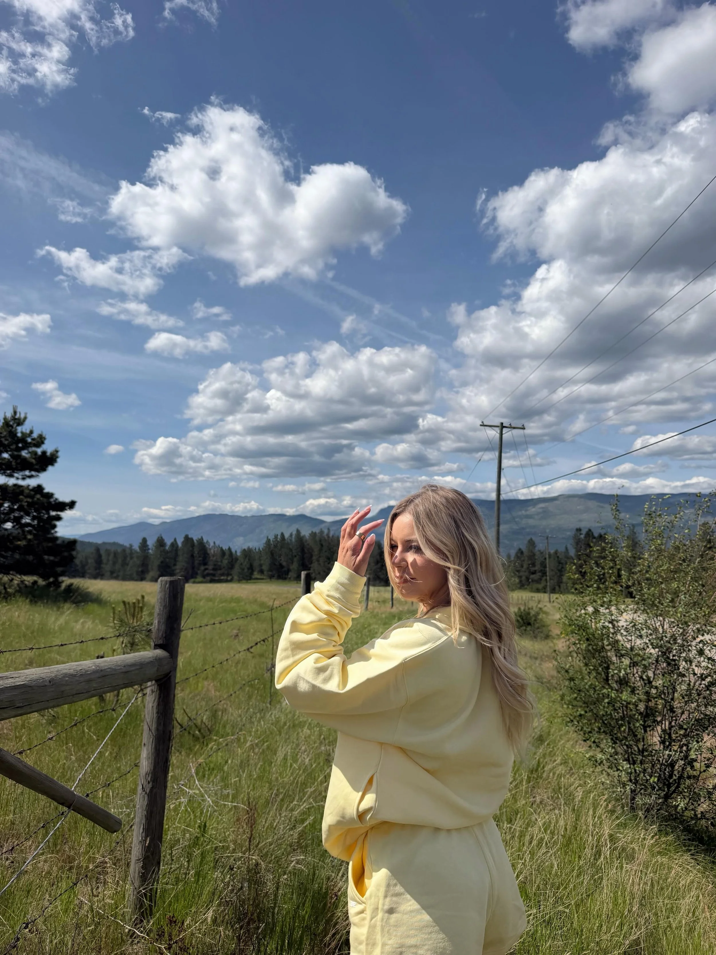 living in this comfy little set ☀️ @eliteelevensporting #eepartner