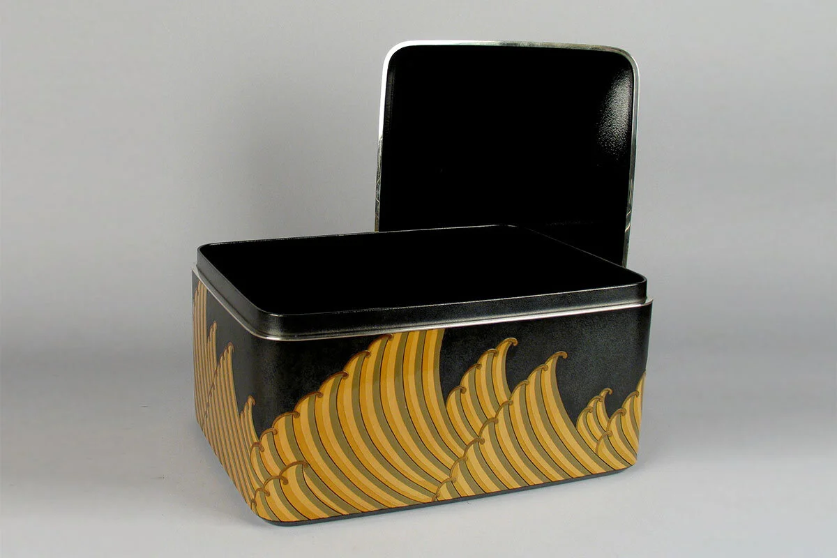 Hashimoto Sakai, 1935, Lacquer Tebako with Flying Fish & Waves