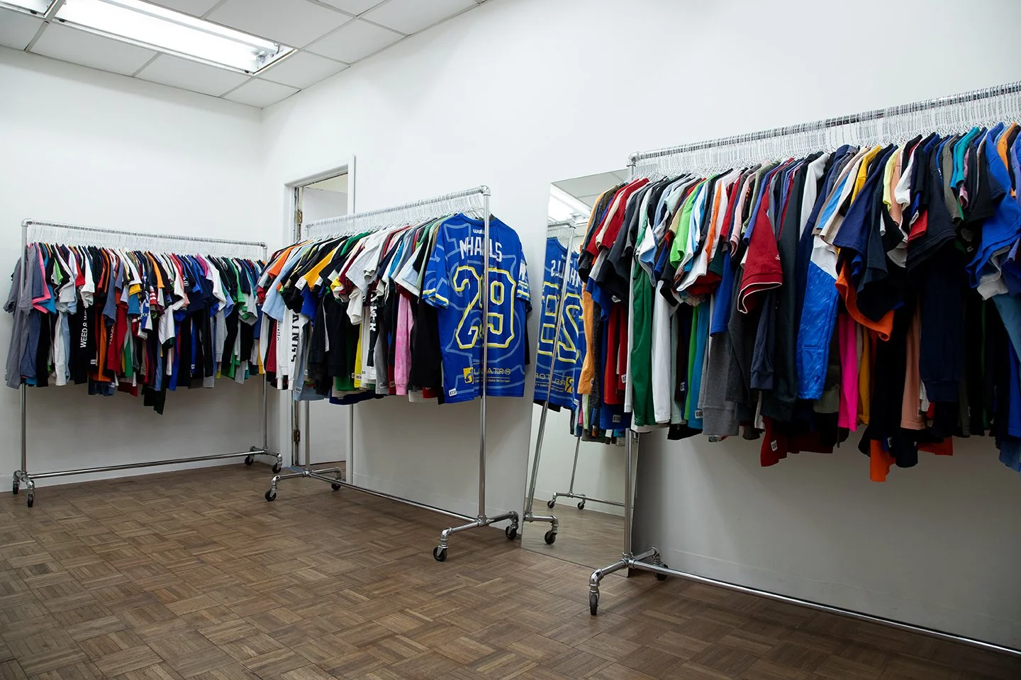 9. WORTHLESS MARKET #1_LRC_FT_MG_6746.jpg