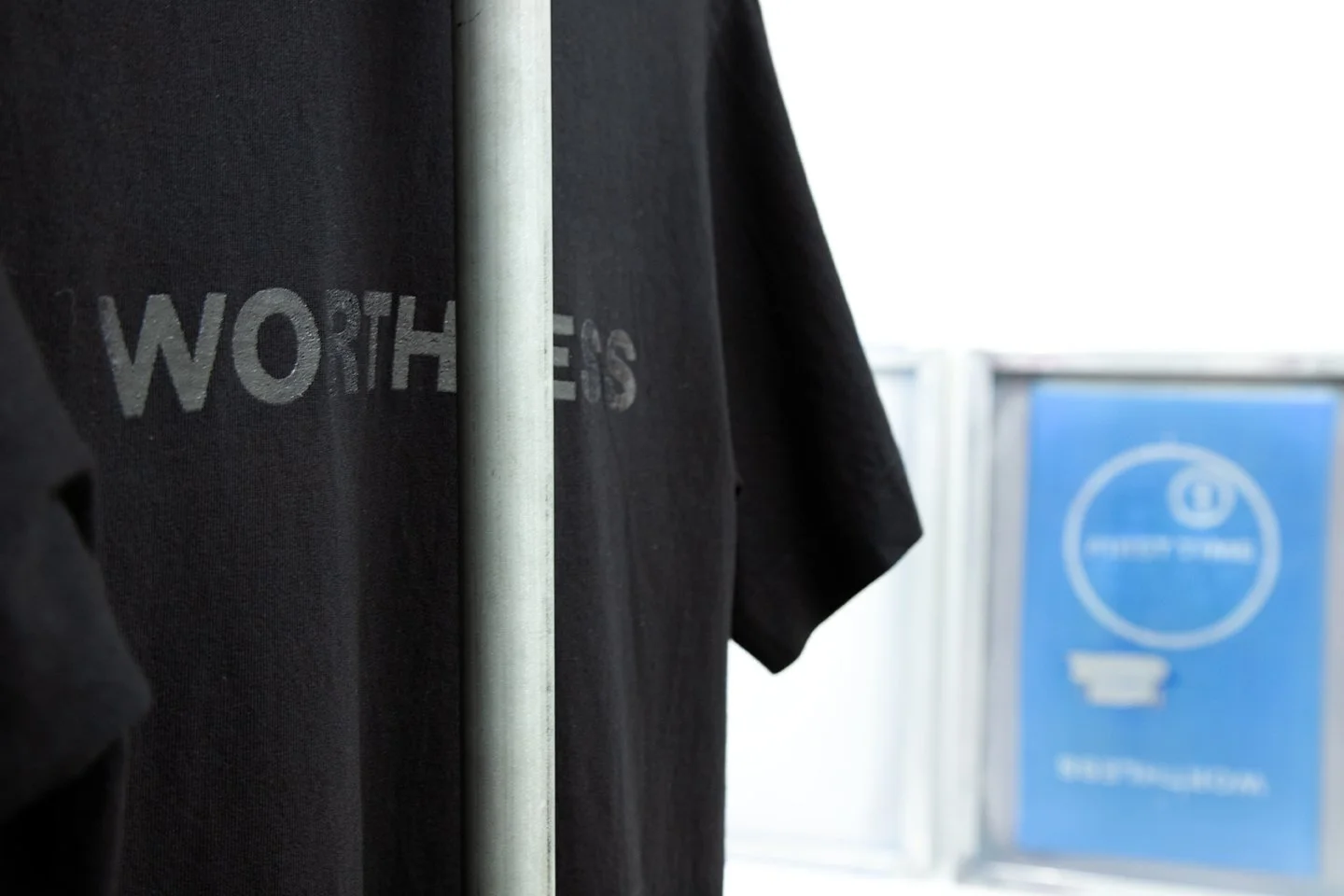 17. WORTHLESS MARKET #1_LRC_FT_MG_6783.jpg