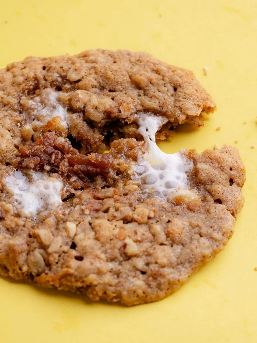 ENDS TONIGHT: 20% off our 12-pack Thanksgiving boxes! Order by 11:59pm tonight, Wednesday, 11/19, to get them shipped out tomorrow - just in time for Turkey Day! 🦃 Link in bio or visit salamatcookies.com

Pictured: Ooey gooey mallows, housemade swee