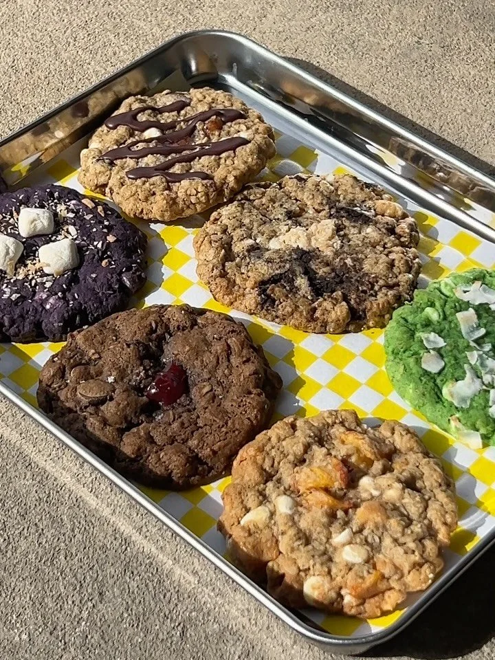 Ube, mango, and pandan in a cookie?! Catch these crowd faves at the @indywfmkt at @theampindy every Saturday this season. 

#salamatcookies #filipino #filipinofood