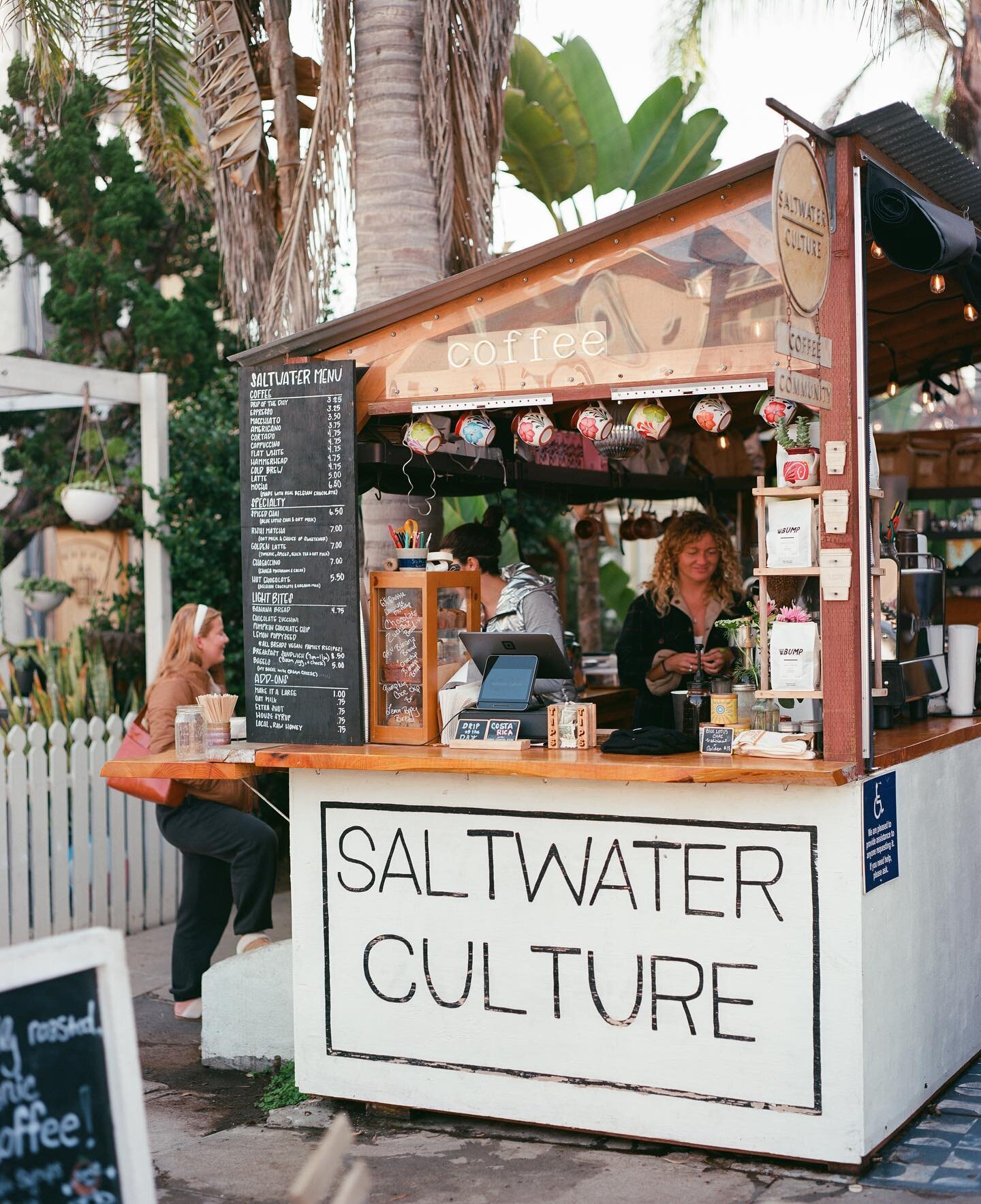 When we visited San Diego earlier this year, one of my favorite parts of the trip was @saltwatercultureco. This little coffee stand was just two blocks away from our AirBNB and was open every day at 6am. I like to get up early, even on vacation, whic