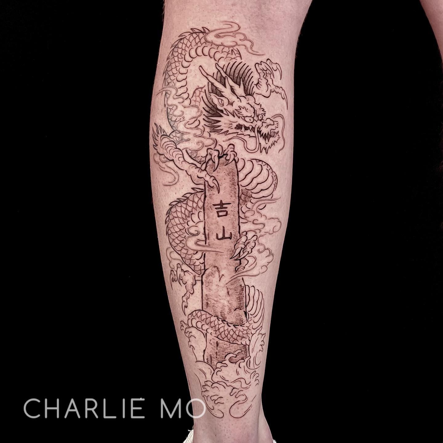 Japanese dragon with family name stone for Shane! Thank you so much for your trust~ 

#dragontattoo #japanesetattoo #asiantattoo #bayareatattooartist #bayareatattoo #tattooartist #art #drawing #illustration #illustrativetattoo  #blackwork #blackworkt
