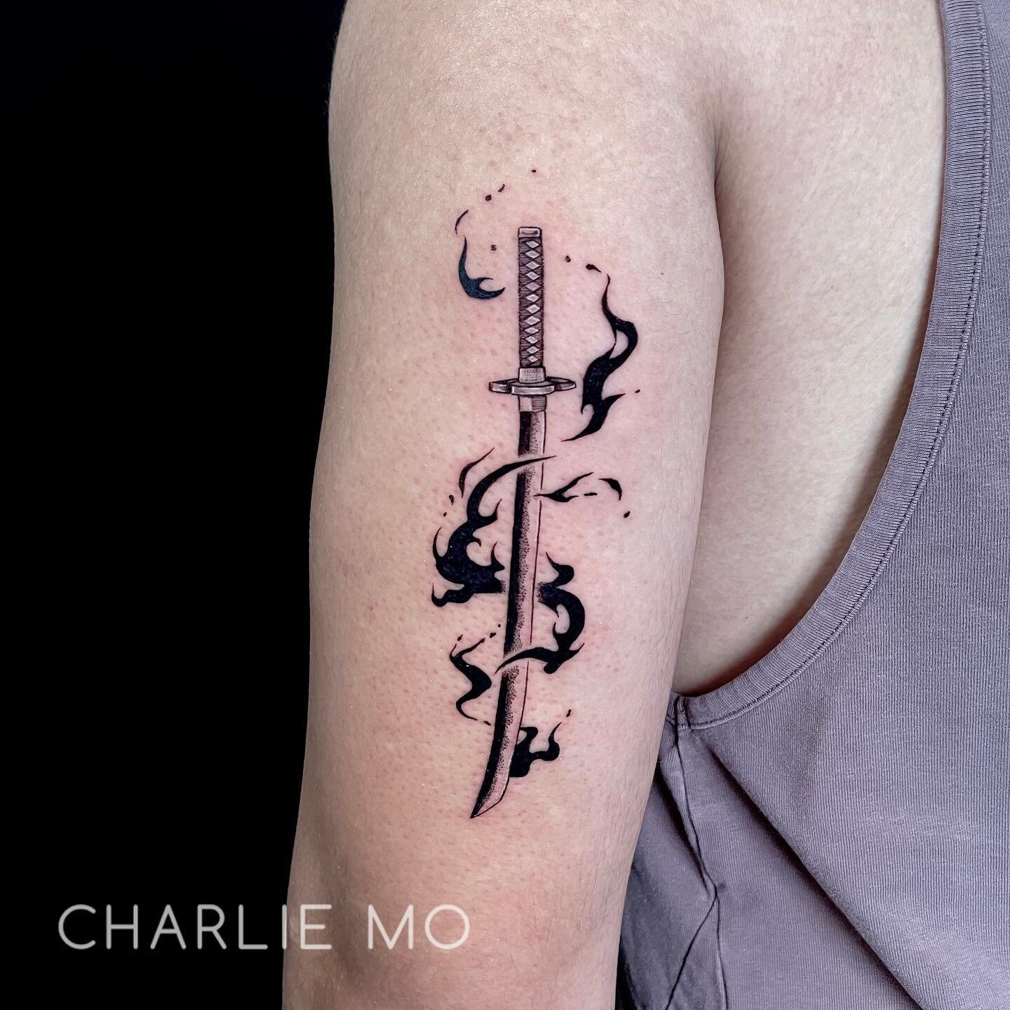 Demon slasher sword from Black Clover for Carlos! Thanks again for your trust with this piece~ 

#swordtattoo #animetattoo #mangatattoo #blackclover #katanatattoo #tattooartist #art #drawing #illustration #illustrativetattoo  #blackwork #blackworktat