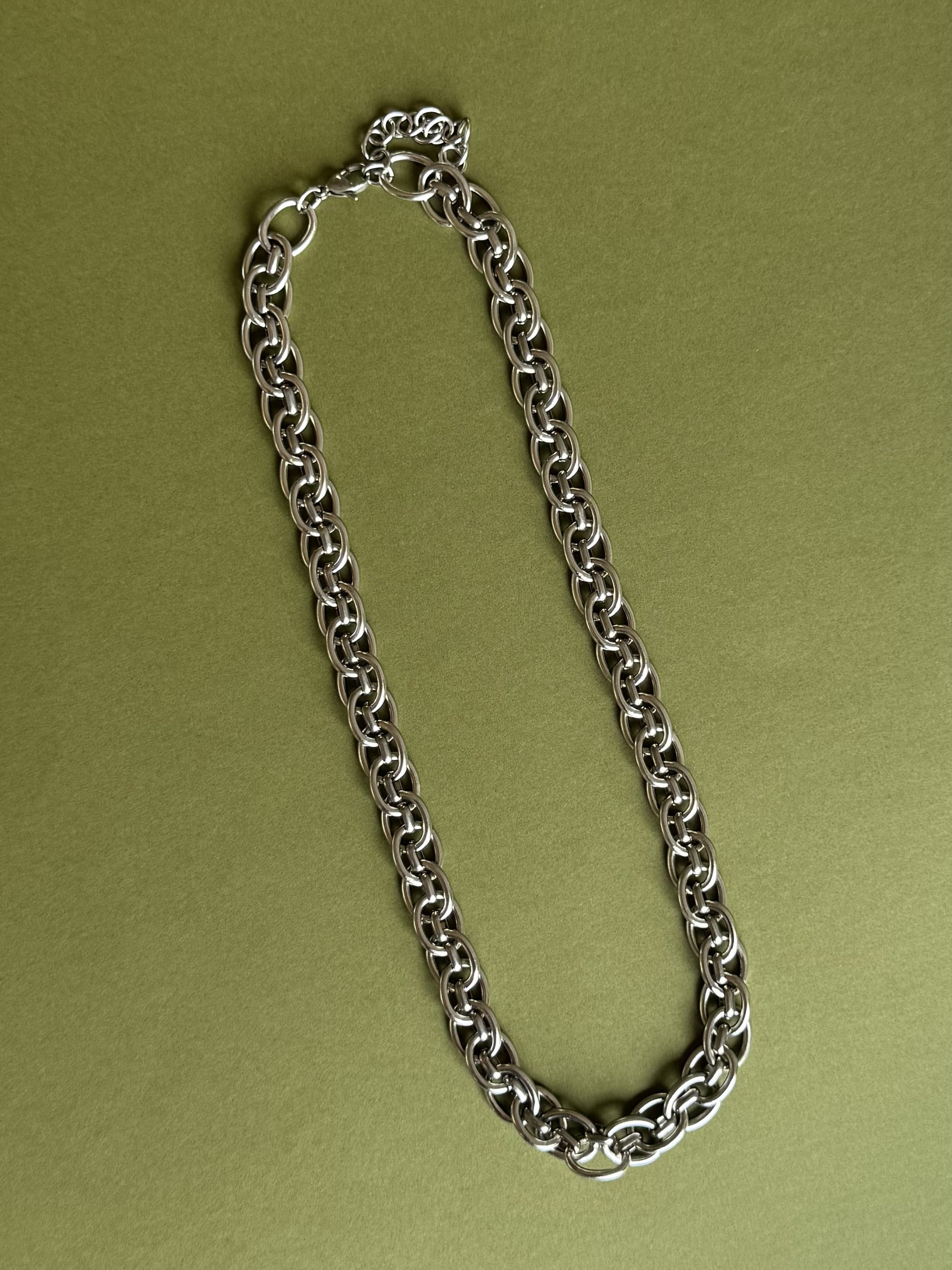 interlocking lock necklace .jpg