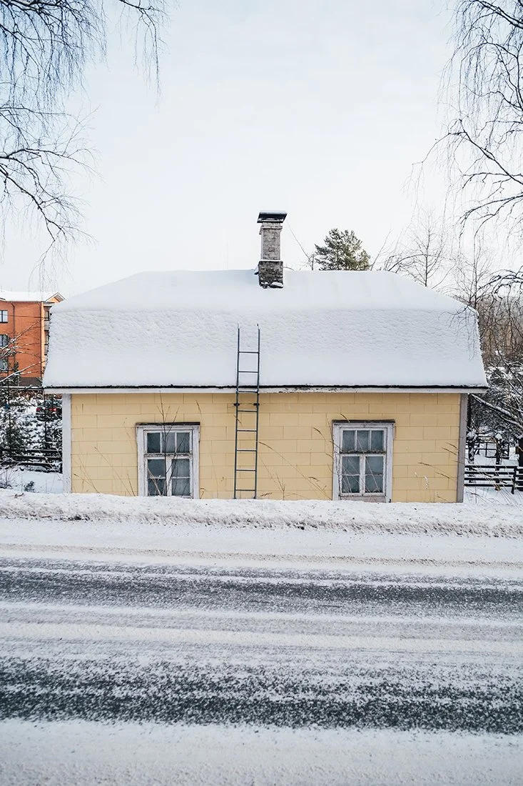 Valokuvia Keuruulta. Keltainen talo Multiantiellä