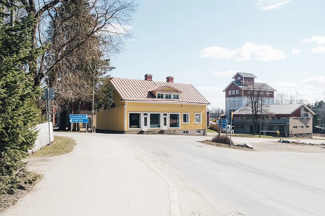 Valokuvia Sahalahdelta. Paakkalan risteys Kangasalalla.