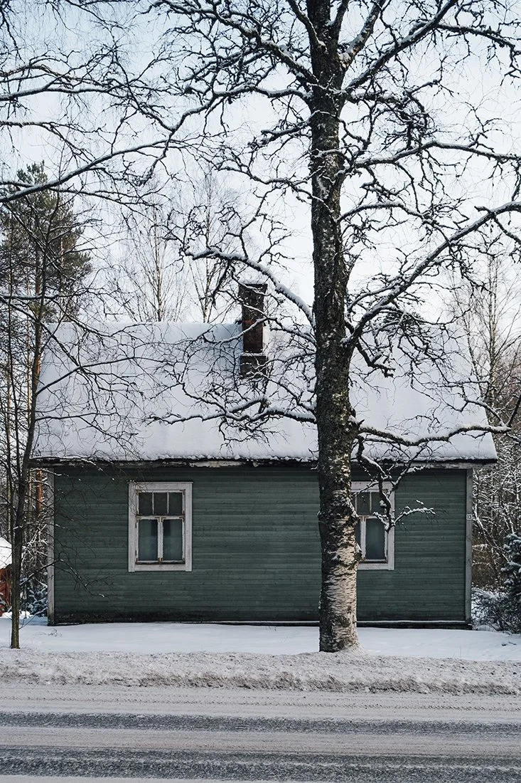 Vihreä puutalo Keuruulla. Valokuvia Multialantieltä.