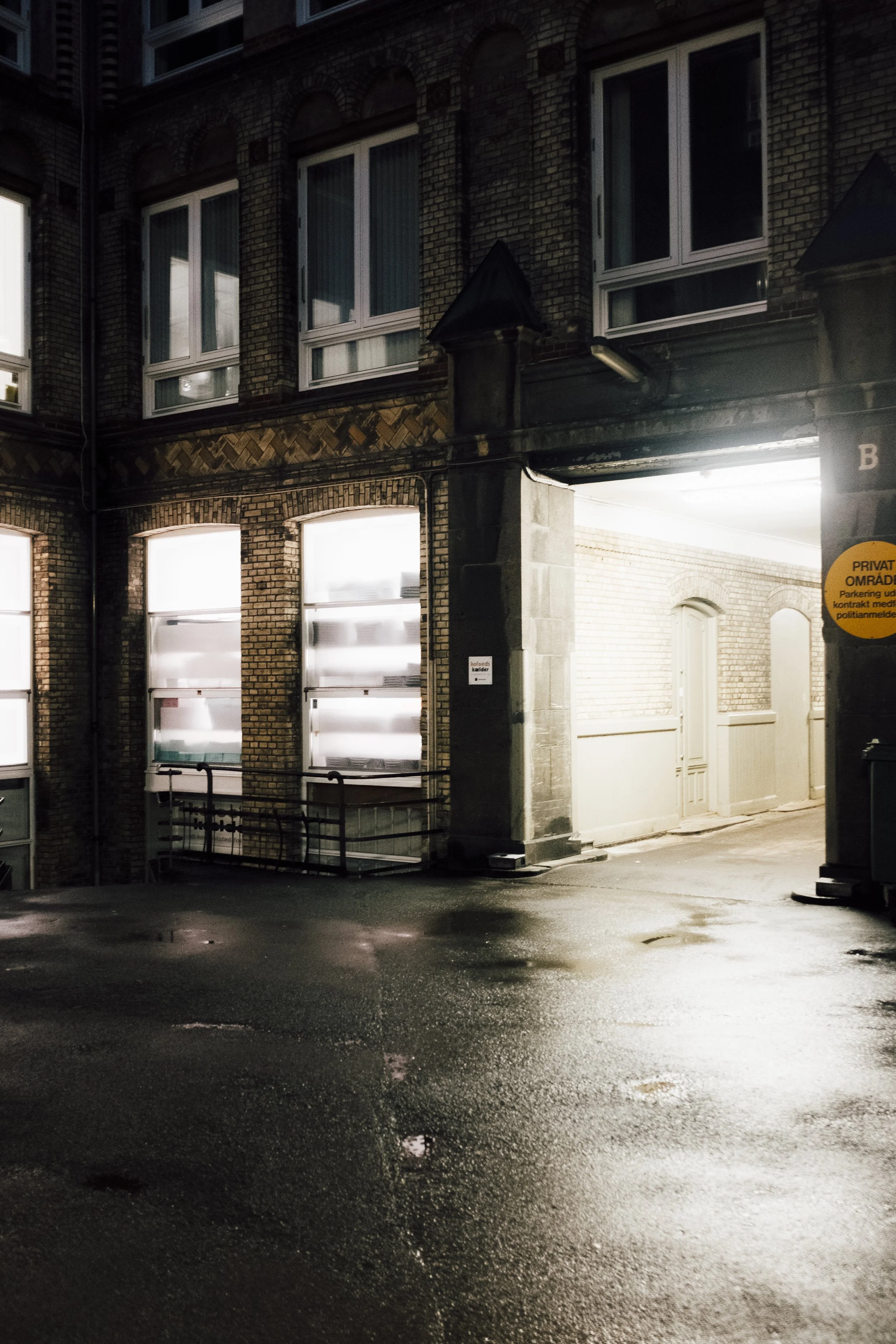 Sisäpiha Kööpenhaminassa. Valokuvia Tanskasta